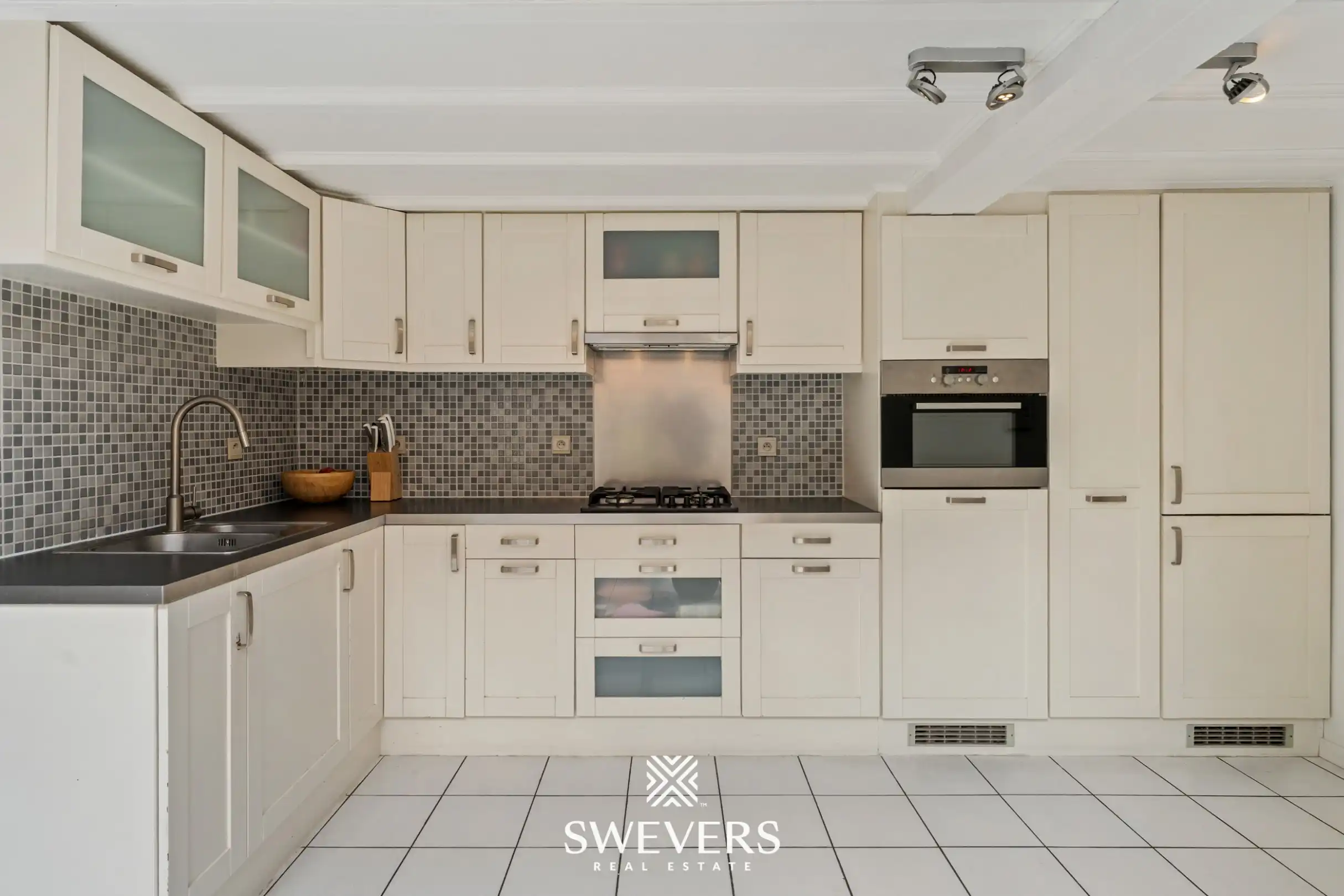 Jouw nieuwe thuis in Kuringen: lichtrijke HOB met 3 slaapkamers op groen perceel van 6a10 foto 11