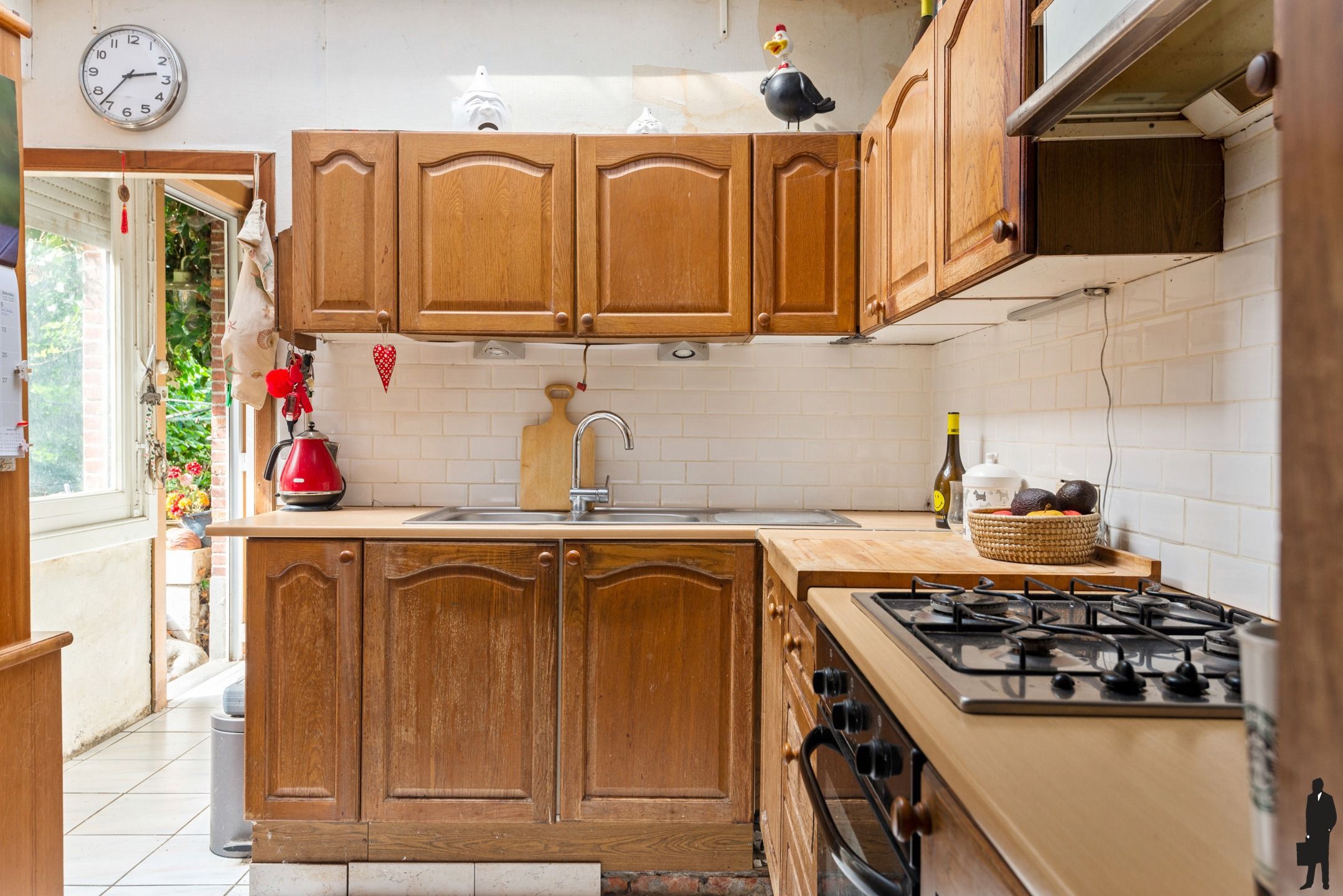 Te renoveren woning met 3 slpks in het hartje van Aartselaar foto 8