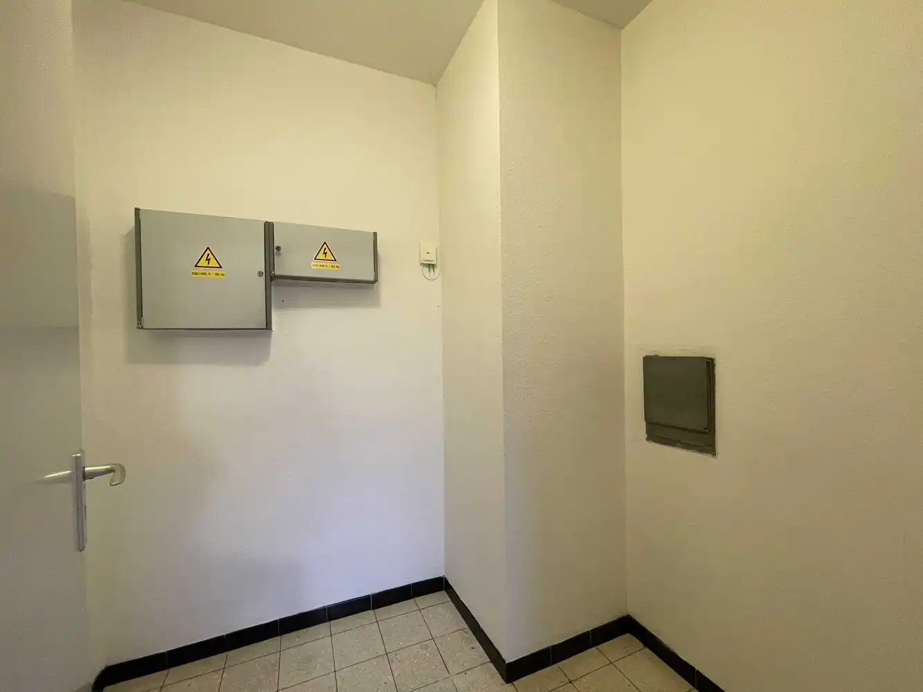 Goed gelegen drieslaapkamerappartement met garage foto 7