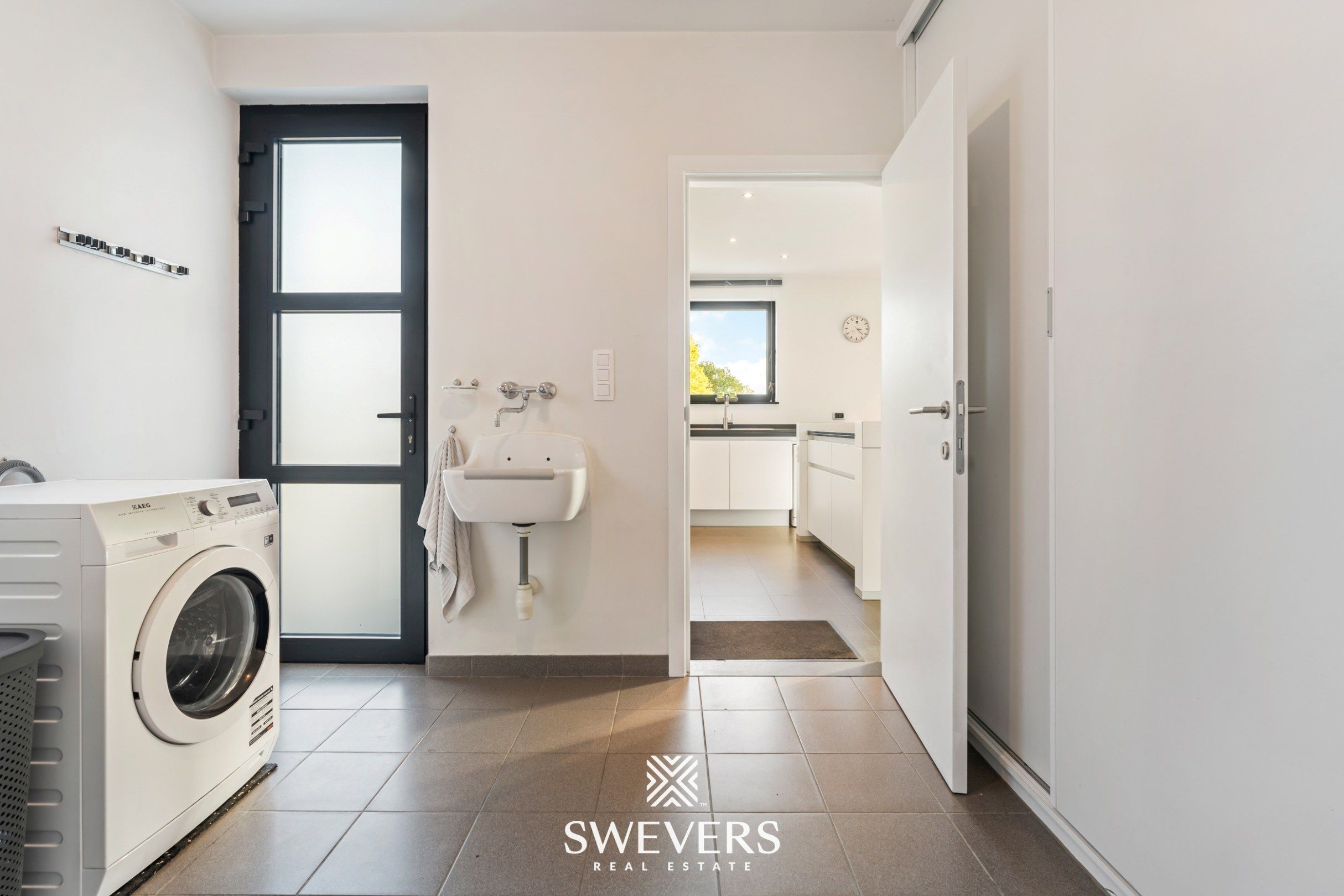 Gezinswoning met 4 slaapkamers op perceel van 18a 50ca foto 12