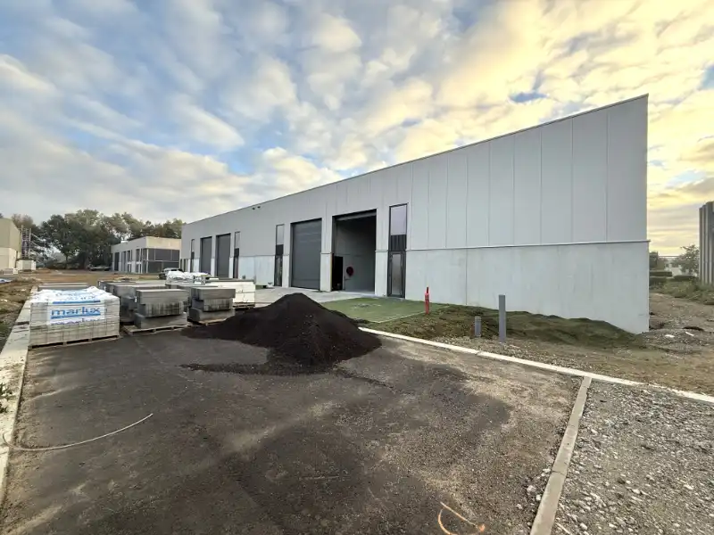 Nieuwbouw KMO loodsen tussen Antwerpen, Brussel en Gent foto 12
