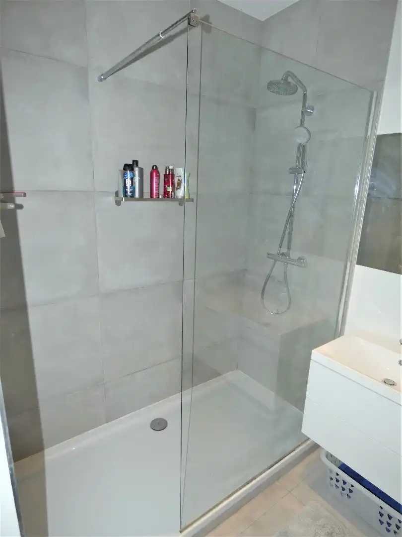 Gezellig appartement, gelijkvloers, met 1 slaapkamer en garage. foto 11