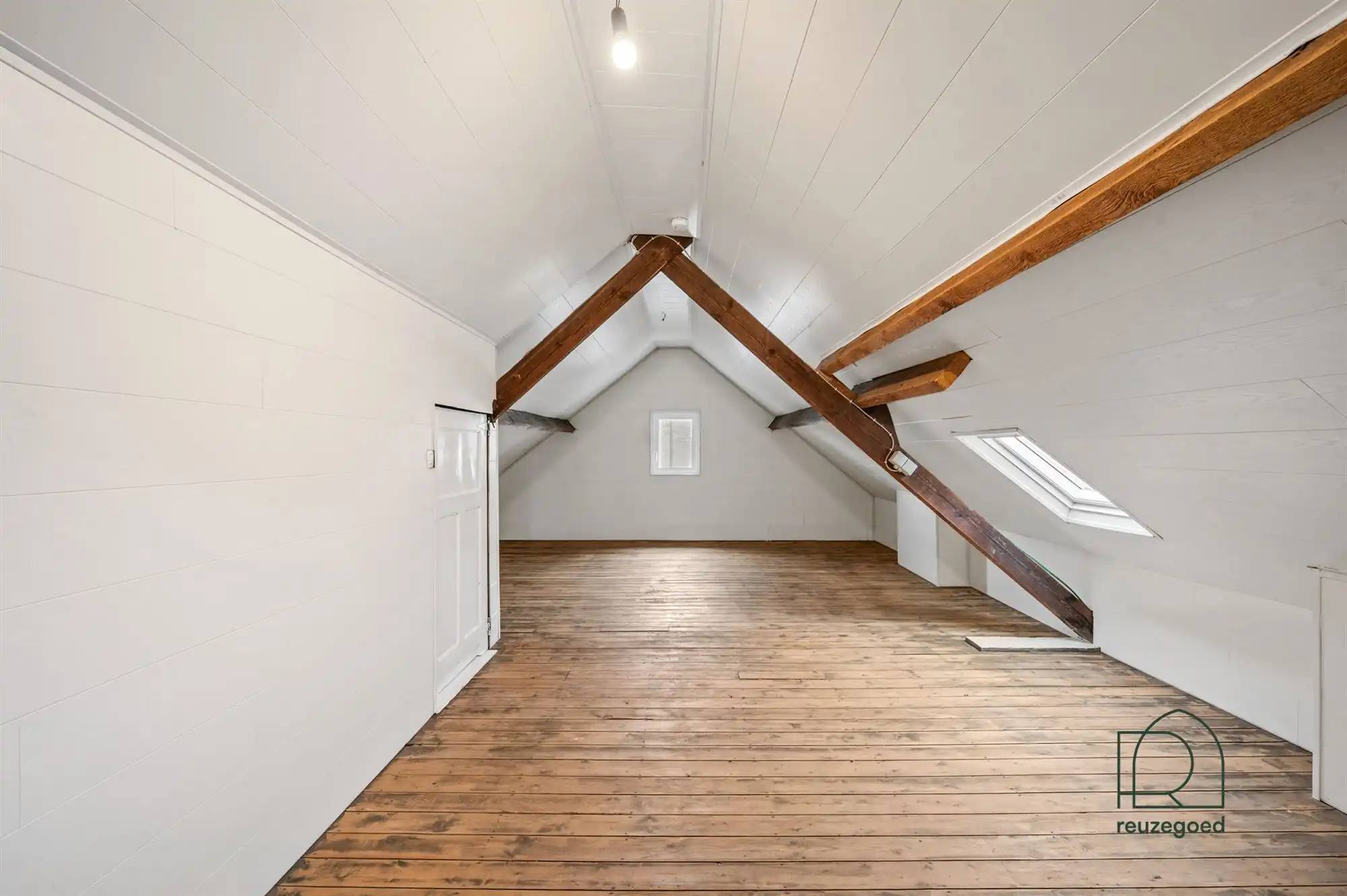 Karaktervolle woning met prachtige renovatiemogelijkheden in hartje Bonheiden foto 18