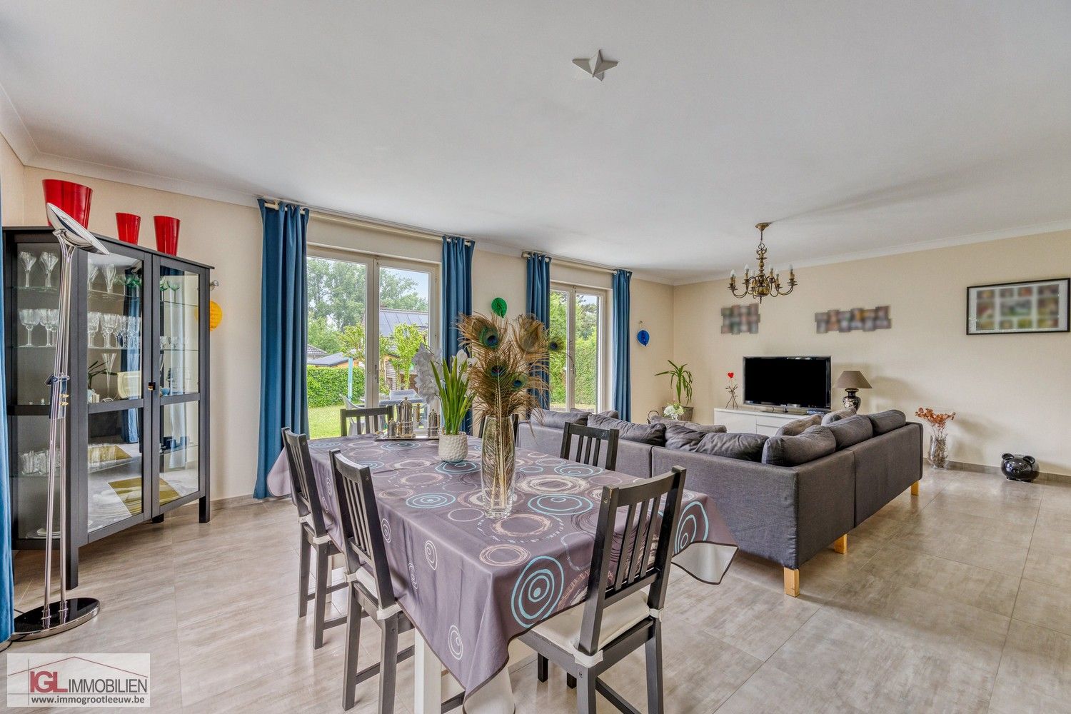 Knap onderhouden bungalow met tuin en garage in Sint-Pieters-Leeuw foto 8