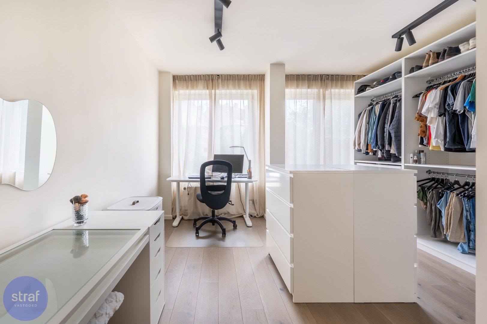 Instapklaar 2-slaapkamerappartement in de perfecte mix tussen stad en groen foto 12