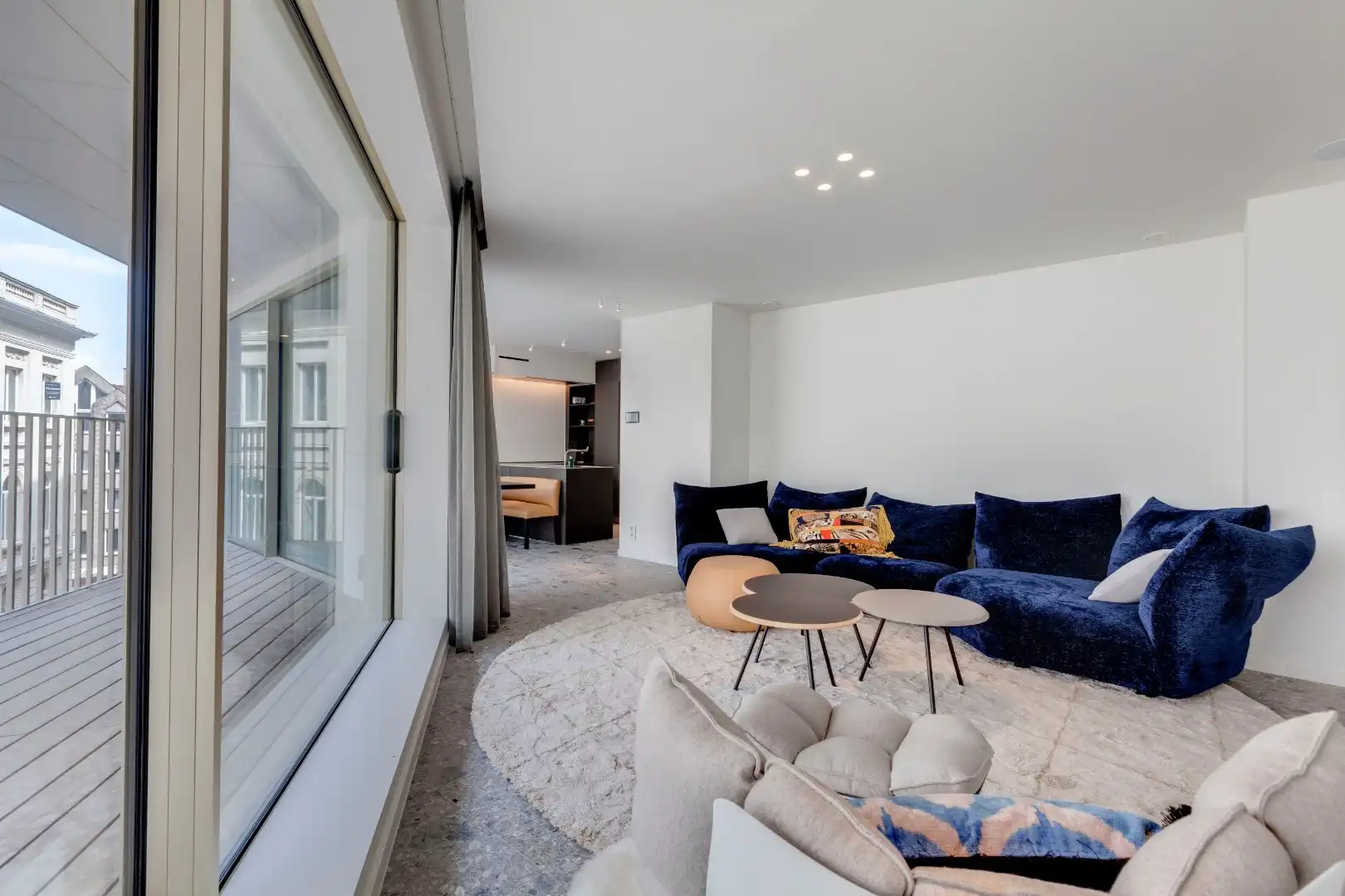 Gemeubeld en luxueus appartement  met parking te Kouterdreef  foto 9