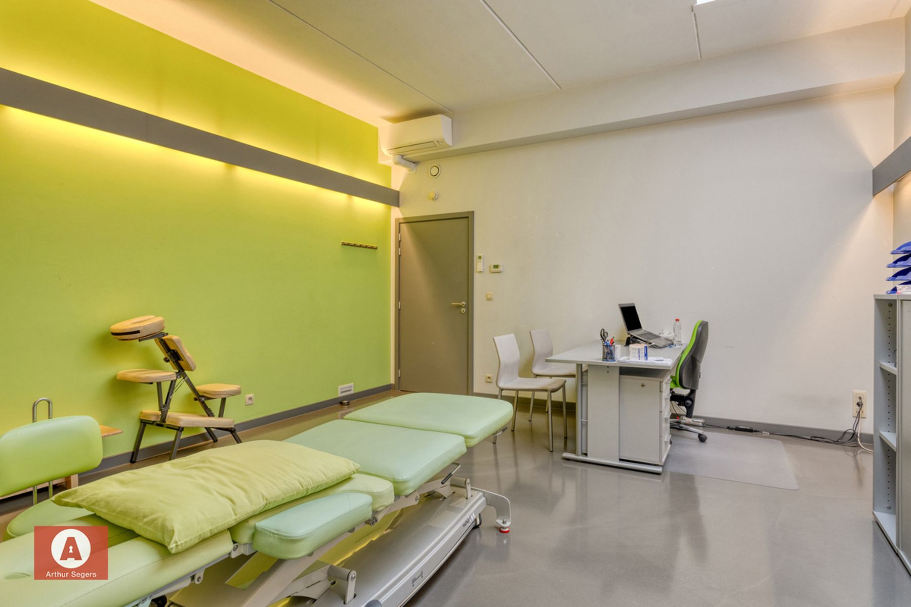 Energiezuinige handelsruimte + 3 privé auto-parkeer-plaatsen foto 8