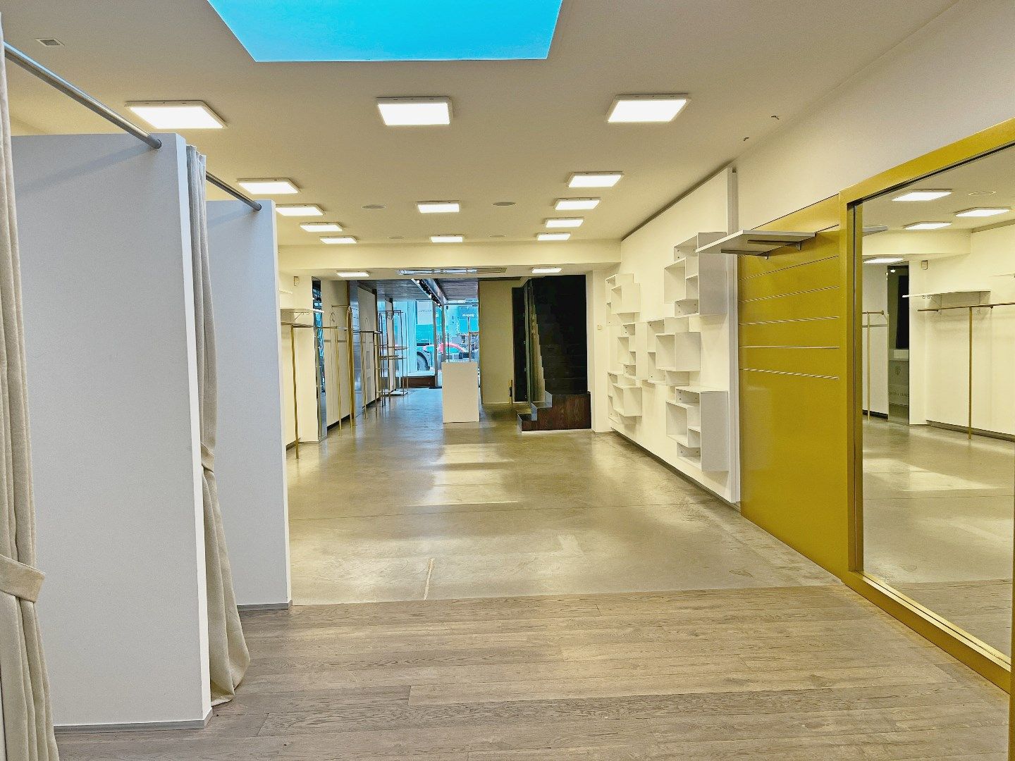 Mezzanine winkel Lippenslaan 247 Knokke te koop foto 9