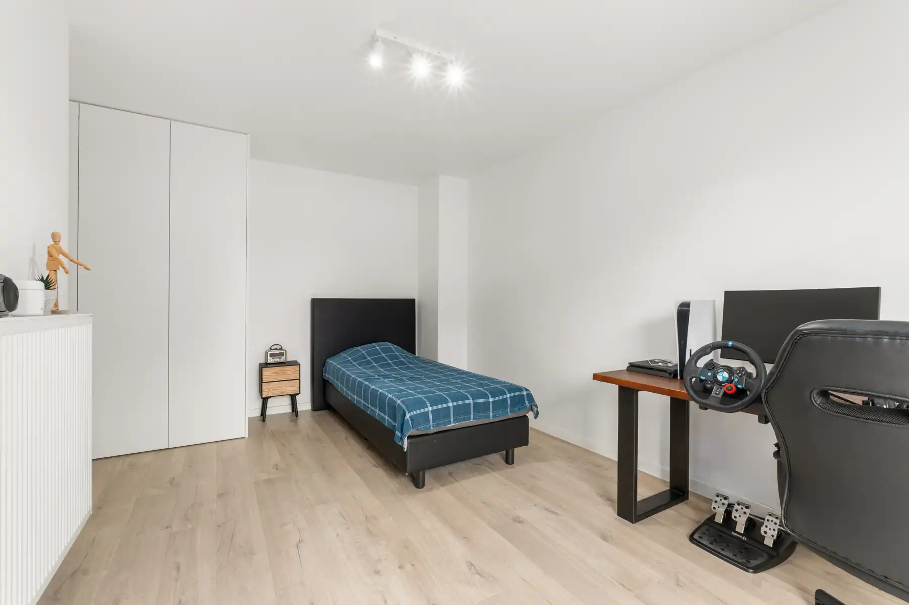 Instapklare, stijlvol gerenoveerde woning met 3 slaapkamers en dubbele garage in hartje Meulebeke foto 15