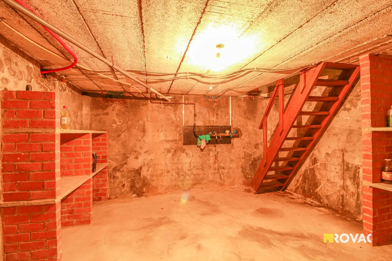 Alleenstaande bungalow op rustige hoekligging nabij provinciedomein ’t Veld te Ardooie! foto 6