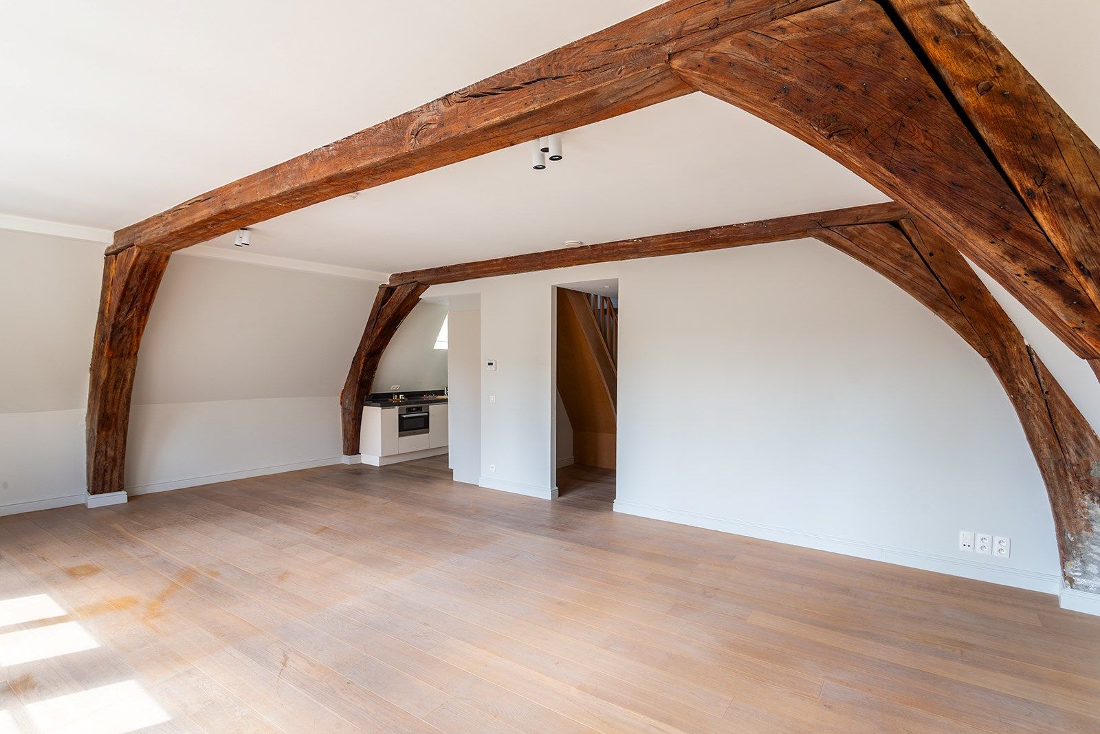Wonen in Geschiedenis: Unieke duplex in het Hart van de Stad foto 5