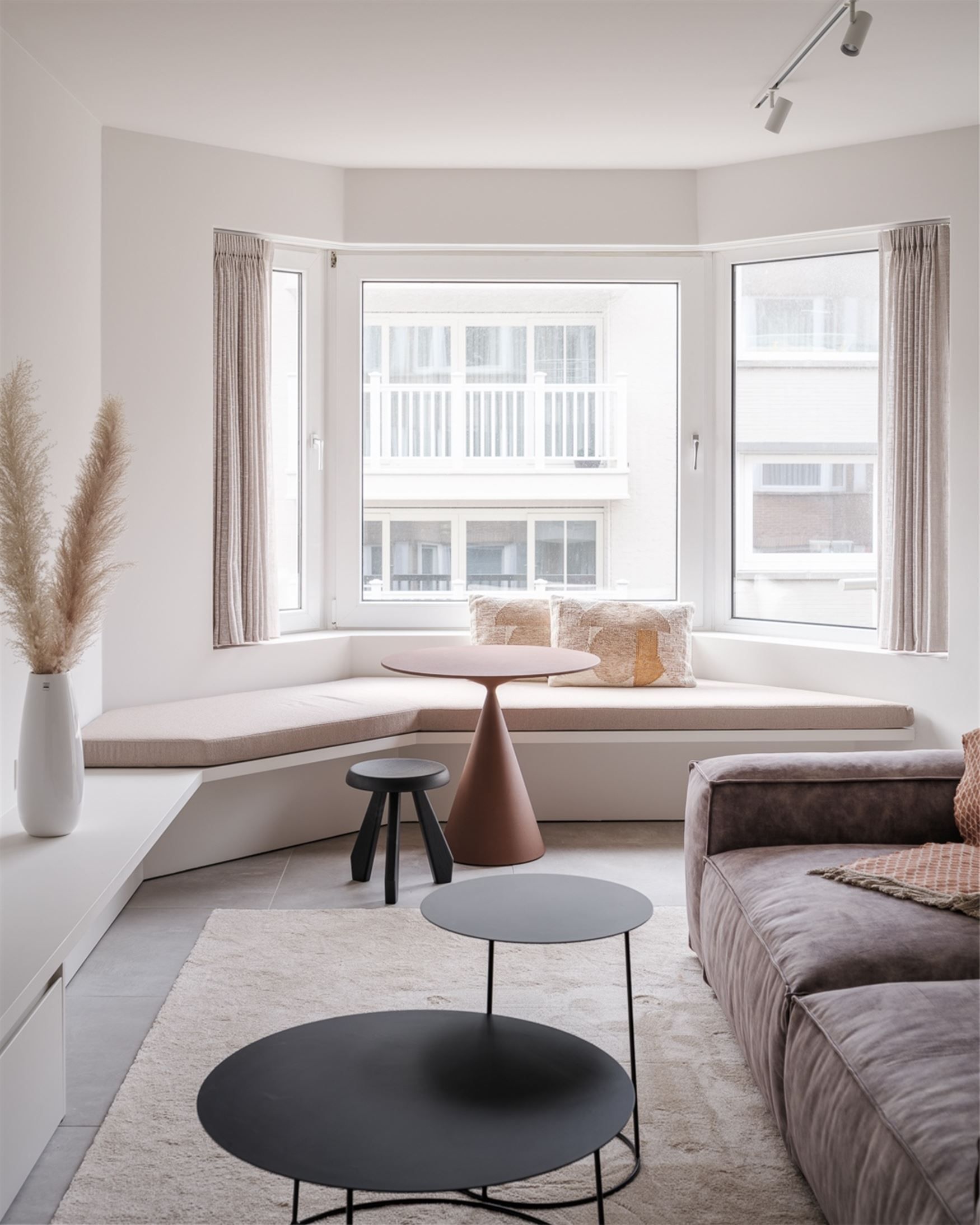 Instapklaar appartement met zijdelings zeezicht foto 2