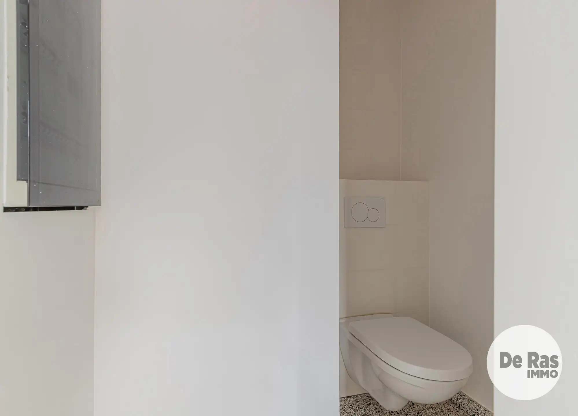 AALST - Kantoorruimte met vernieuwd appartement in centrum foto 16