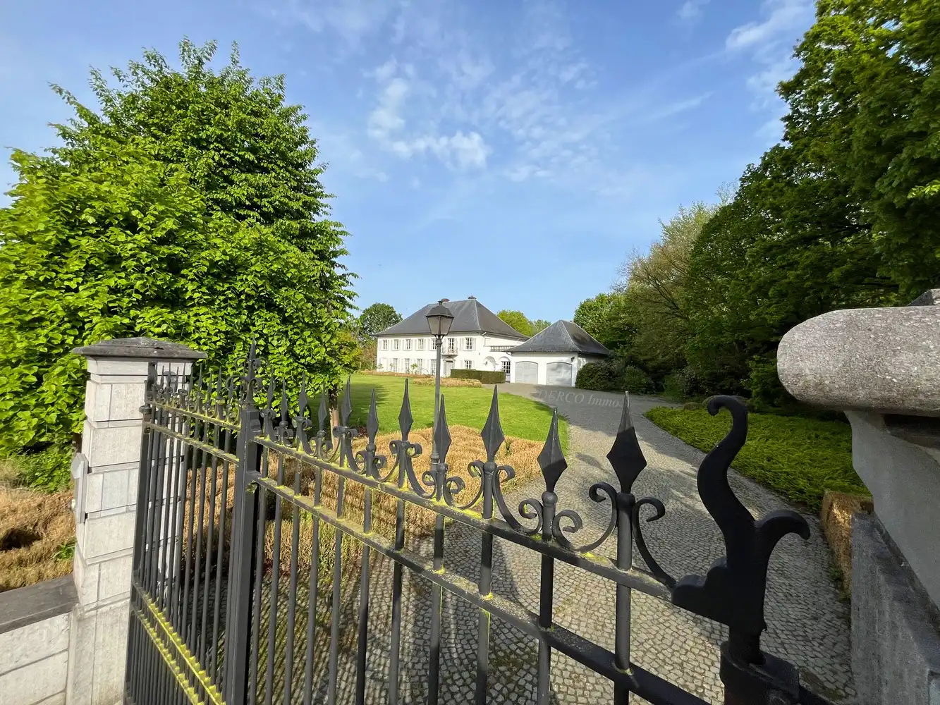 luxe villa op prachtig terrein van 1,40 hectare (79 m breed) foto 2