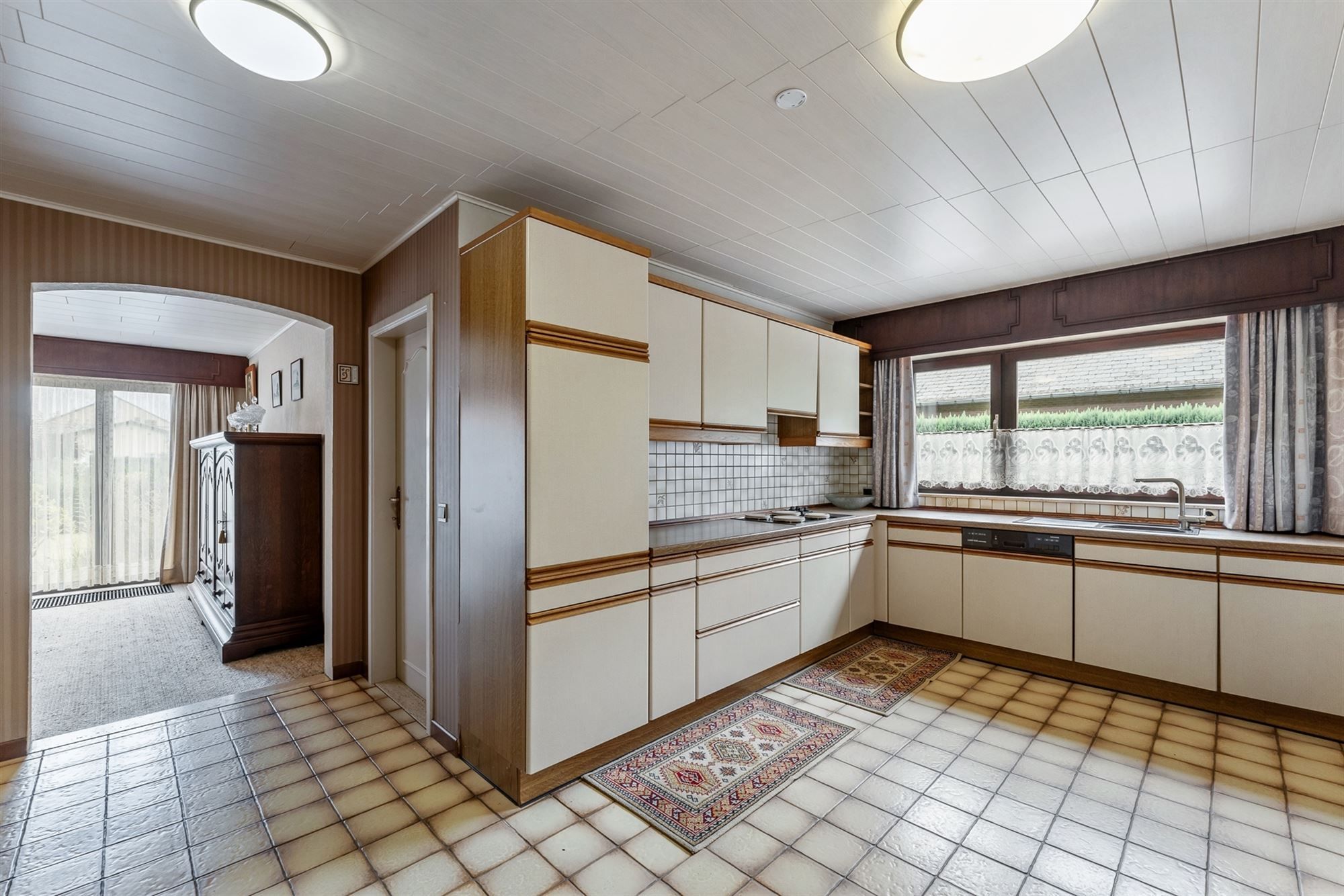ZEER GOED ONDERHOUDEN GELIJKVLOERSE WONING MET 3 TOT 4 SLAAPKAMERS OP EEN RUIM PERCEEL VAN 10A33CA TE OOSTHAM foto 10