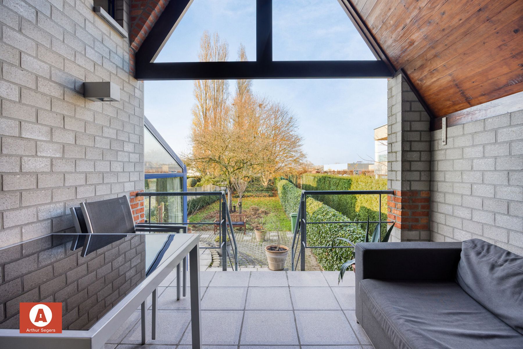 Architectenwoning met inpandige garage. foto 25