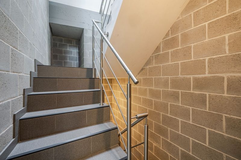 Stijlvolle en energiezuinige woning met garage in het bruisende centrum van Roeselare foto 6