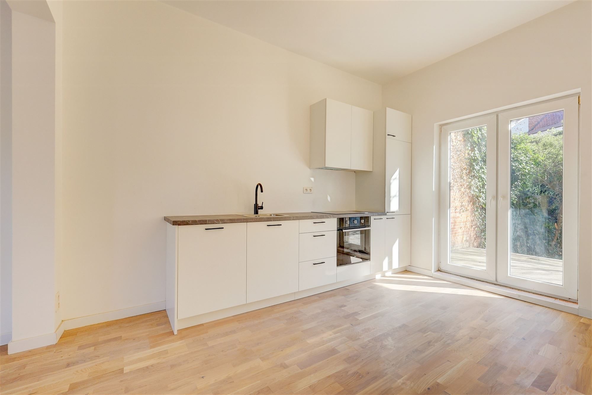 Gelijkvloers appartement met tuin aan Park Den Brandt in Wilrijk foto 5