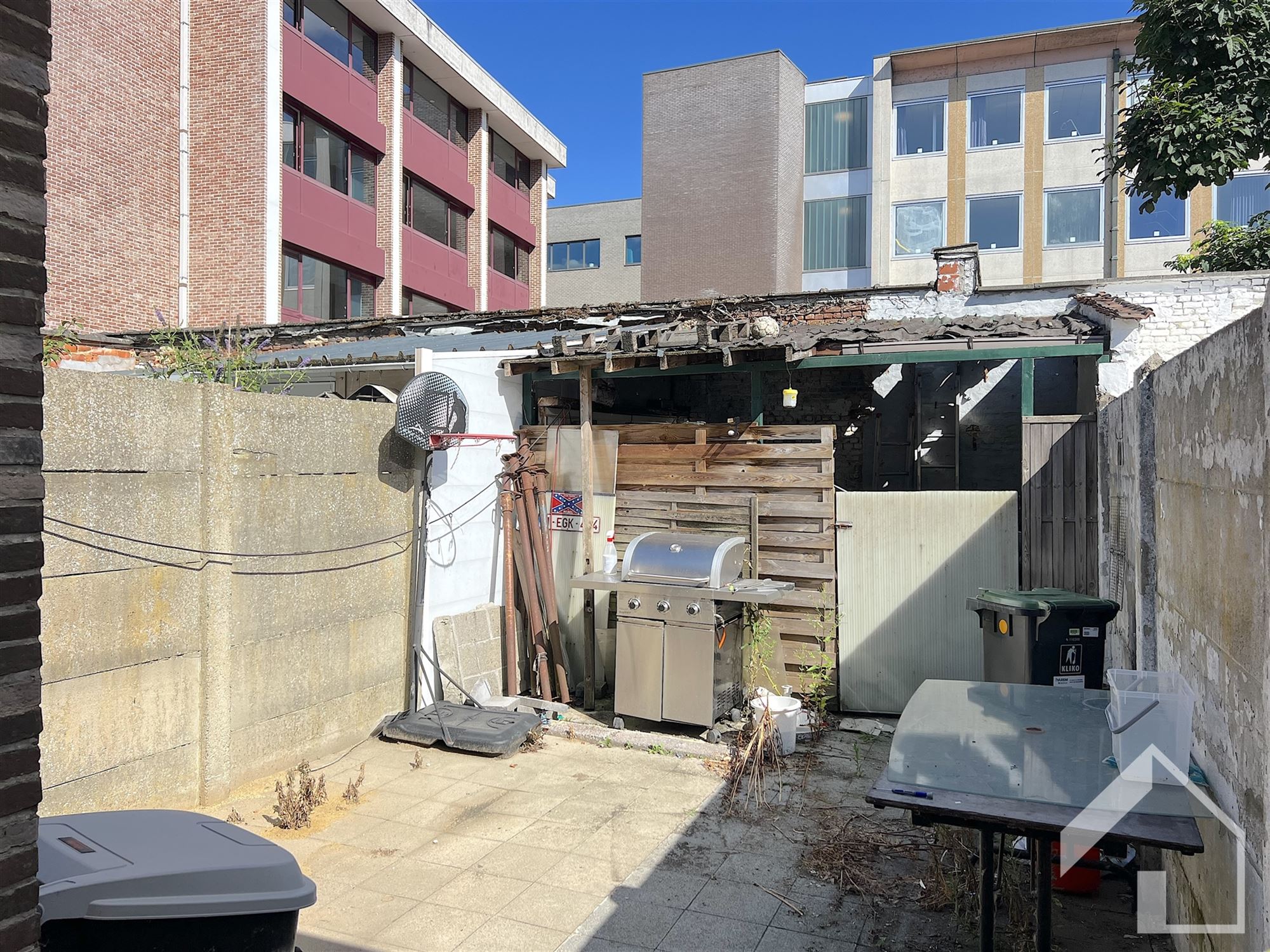 Te renoveren rijwoning foto 9