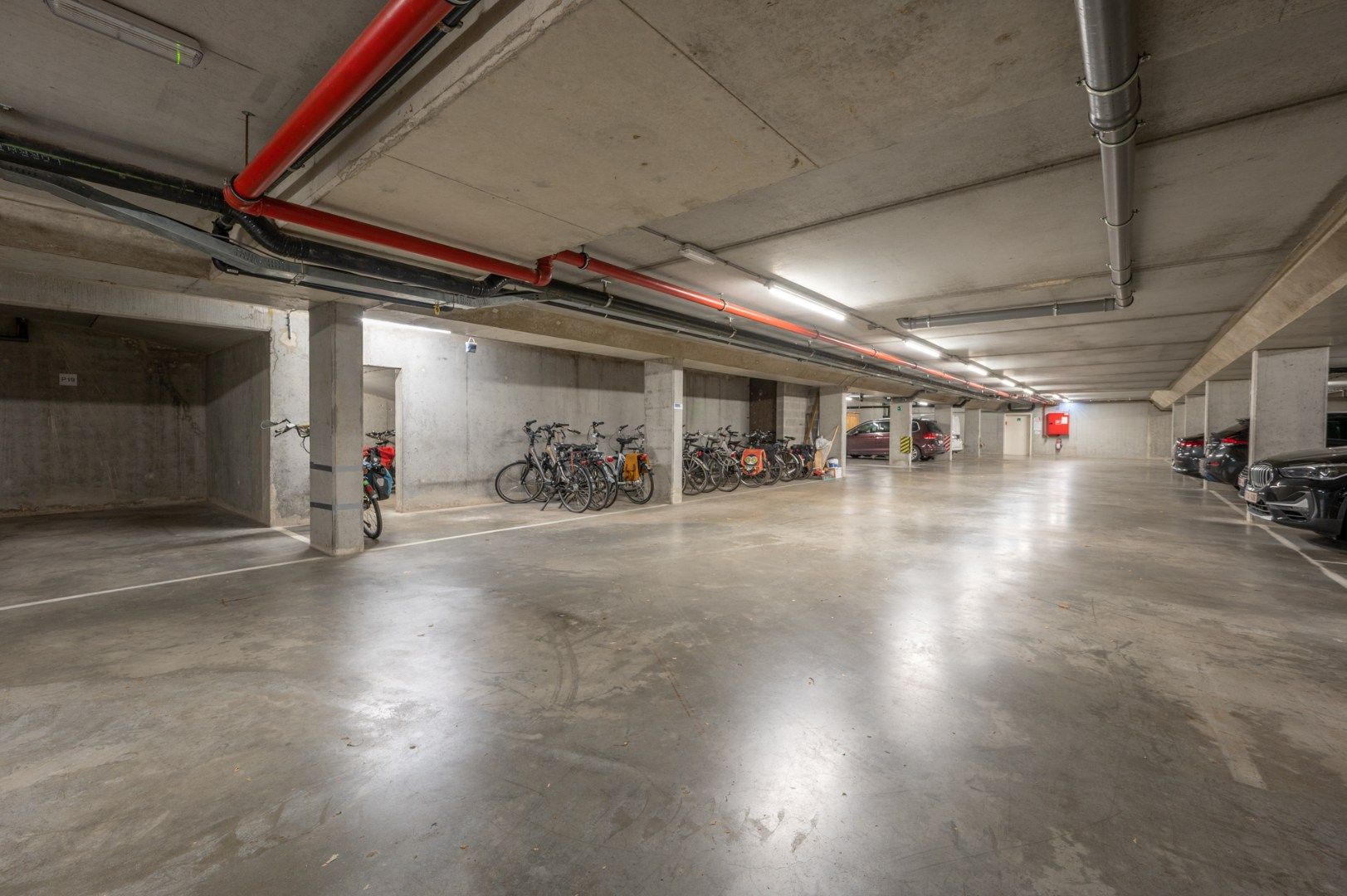 Gelijkvloers hoekappartement op unieke ligging in hartje Brugge foto 13