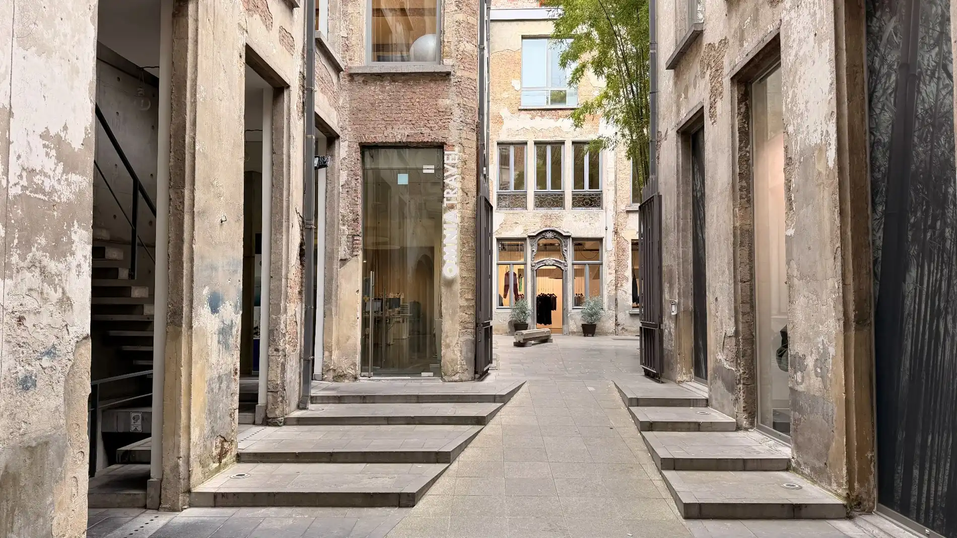 Kantoorruimte te huur in historisch pand in hartje Antwerpen foto 14