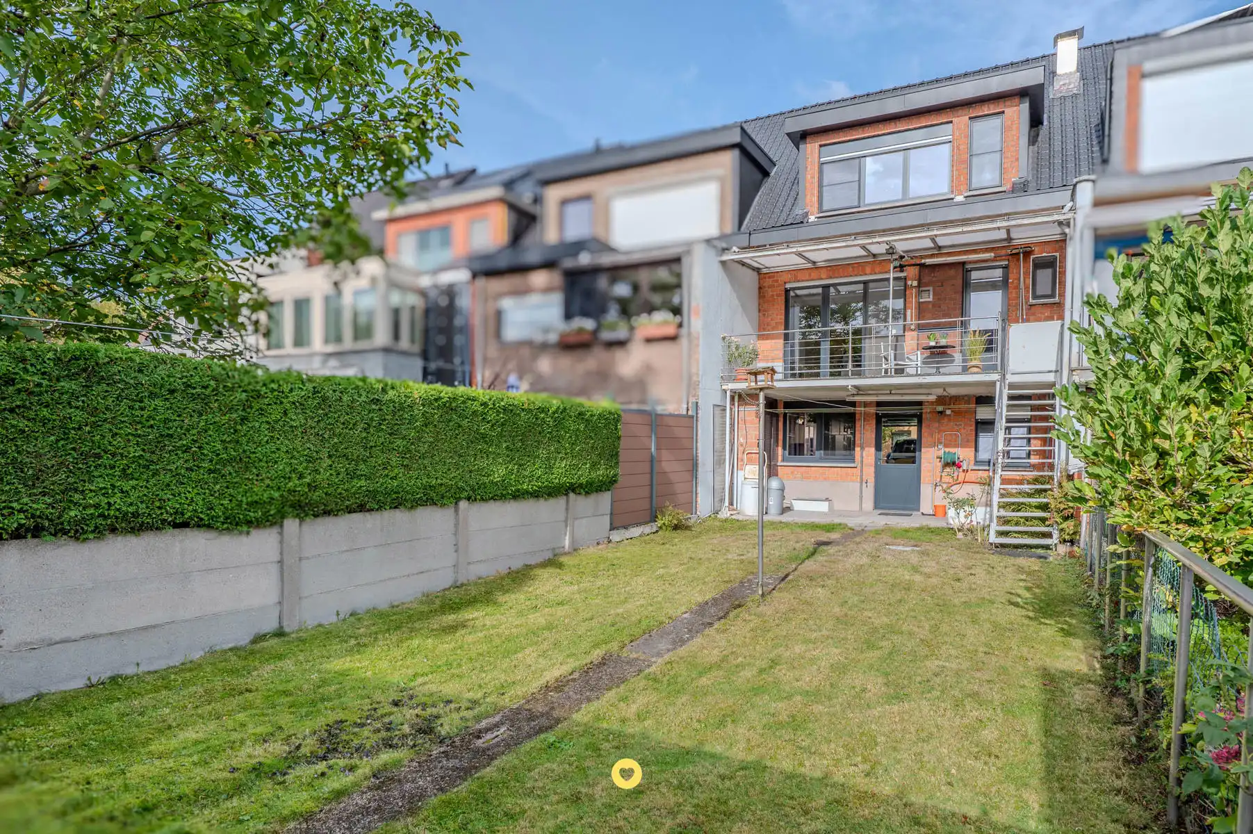 Bel-etage met 2 ruime SLK en grote garage op rustige locatie foto 8