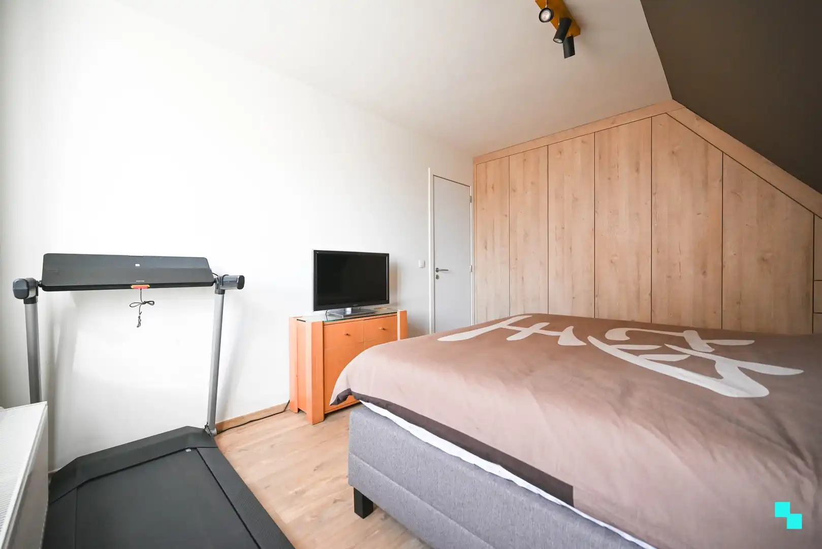 Instapklare, energiezuinige halfopen bebouwing in Oostrozebeke foto 19