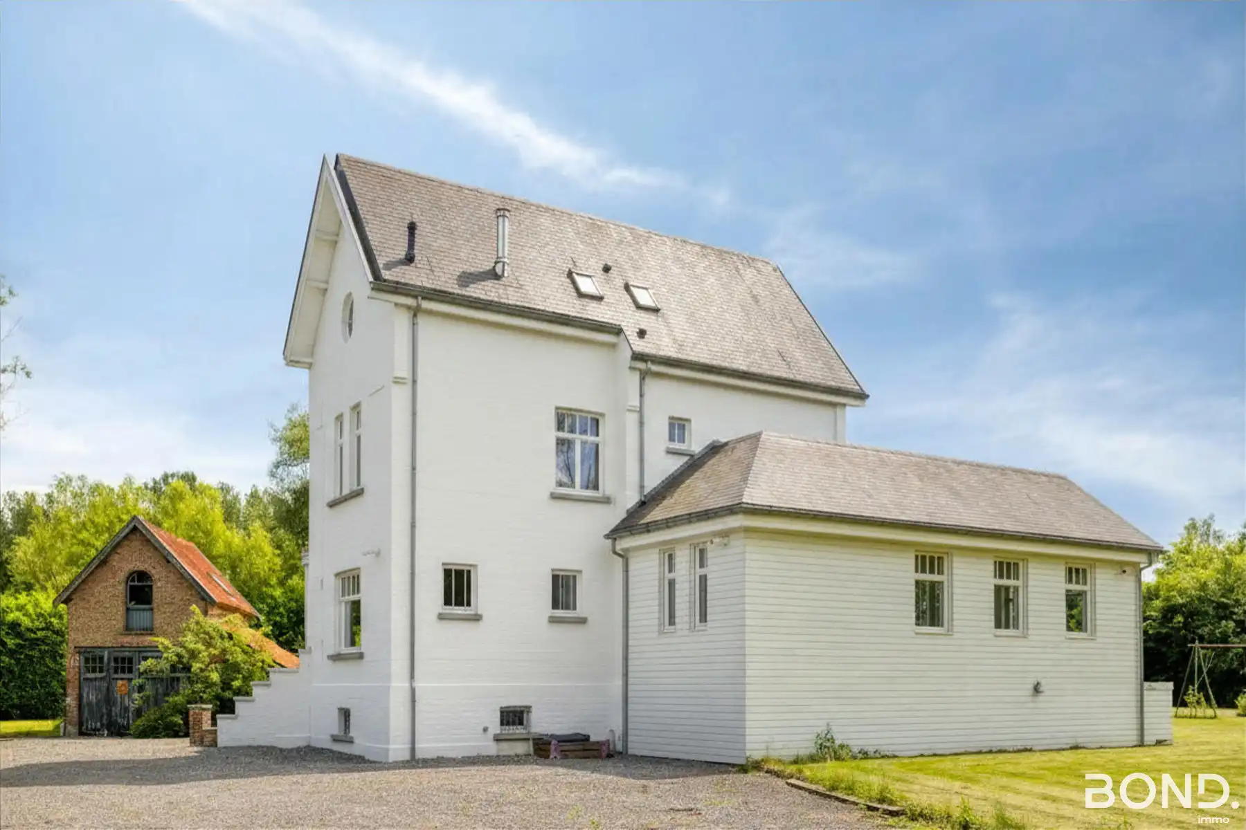 Villa op privédomein van +/- 1,7 hectare foto {{pictureIndex}}