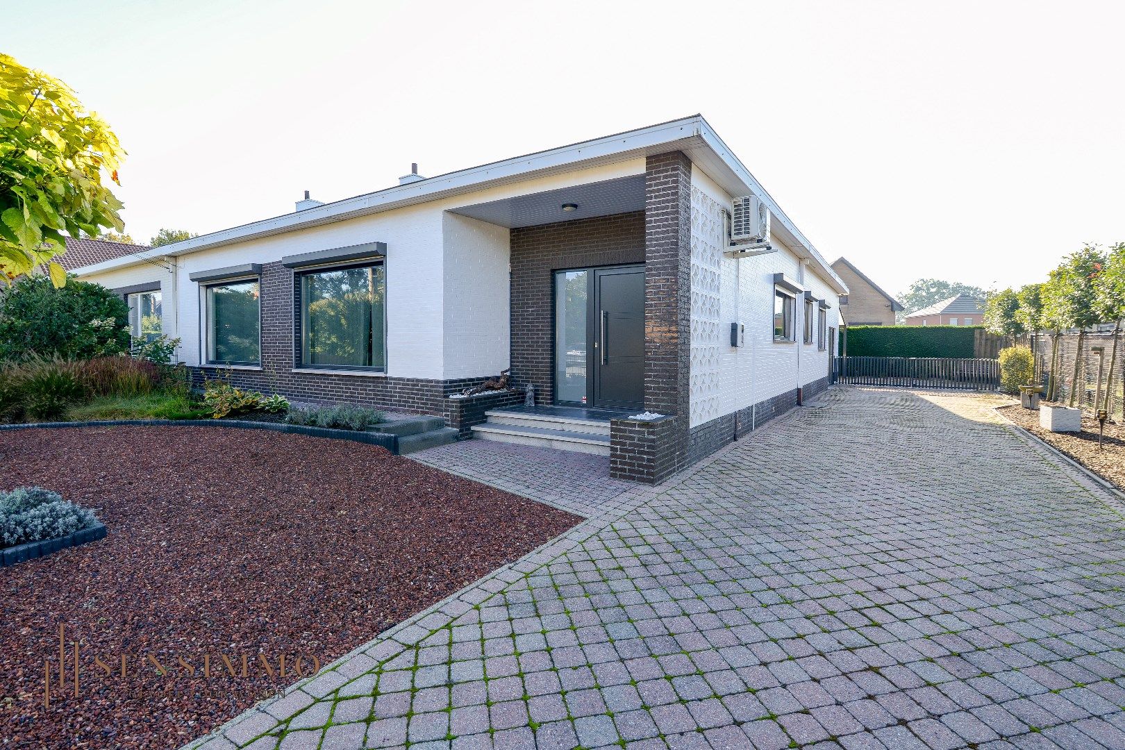 Instapklare bungalow in een rustige en groene omgeving in Genk! foto 2