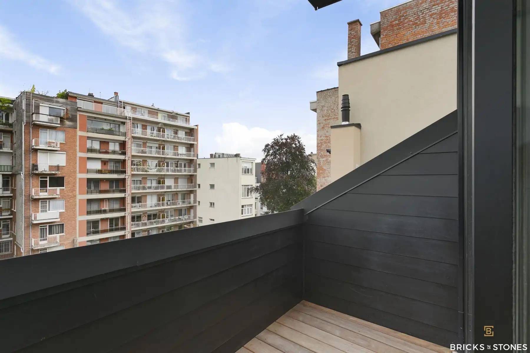 Knappe penthouse met riant dakterras in statige herenwoning foto 10