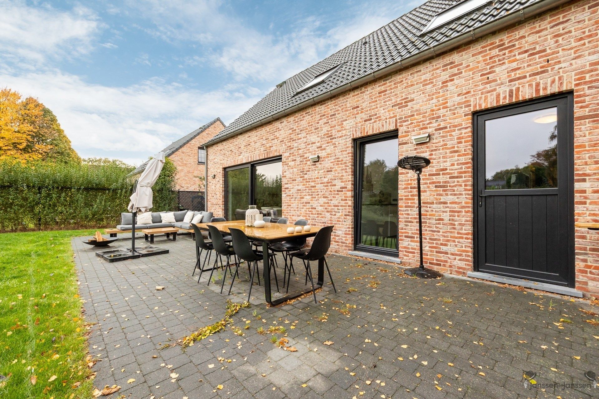 Moderne en energiezuinige gezinswoning op ruim perceel te Brecht foto 17