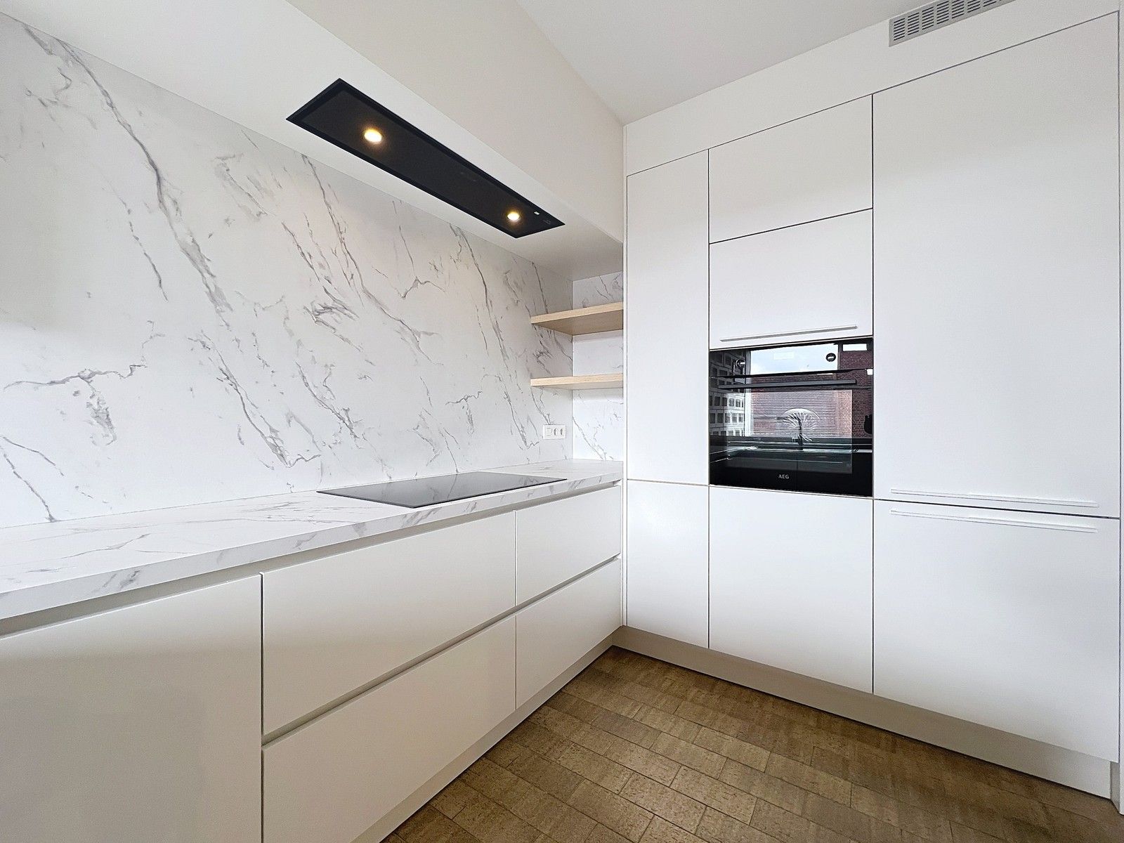 Rustig gelegen LICHTRIJK 3 SLPK appartement (157m²) nabij centrum en station Roeselare. foto 9