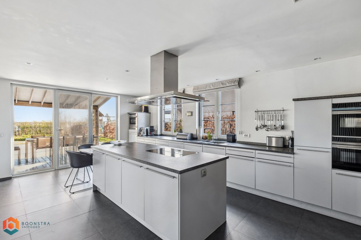 Exclusieve en energiezuinige villa met 5 slpkrs en tuin nabij centrum Putte foto 11