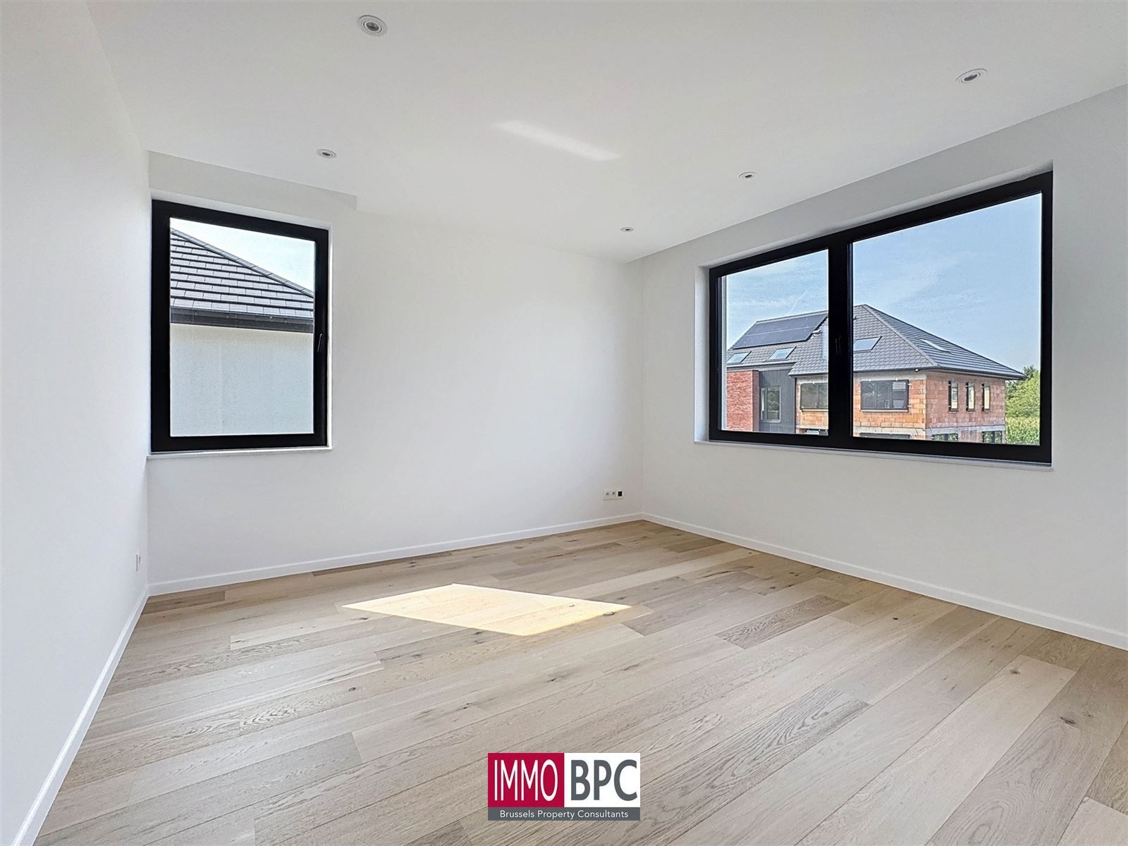 Prachtige nieuwbouwwoning in Wemmel – driegevel met zonnige tuin, hoogwaardige afwerking en extra’s! foto 17