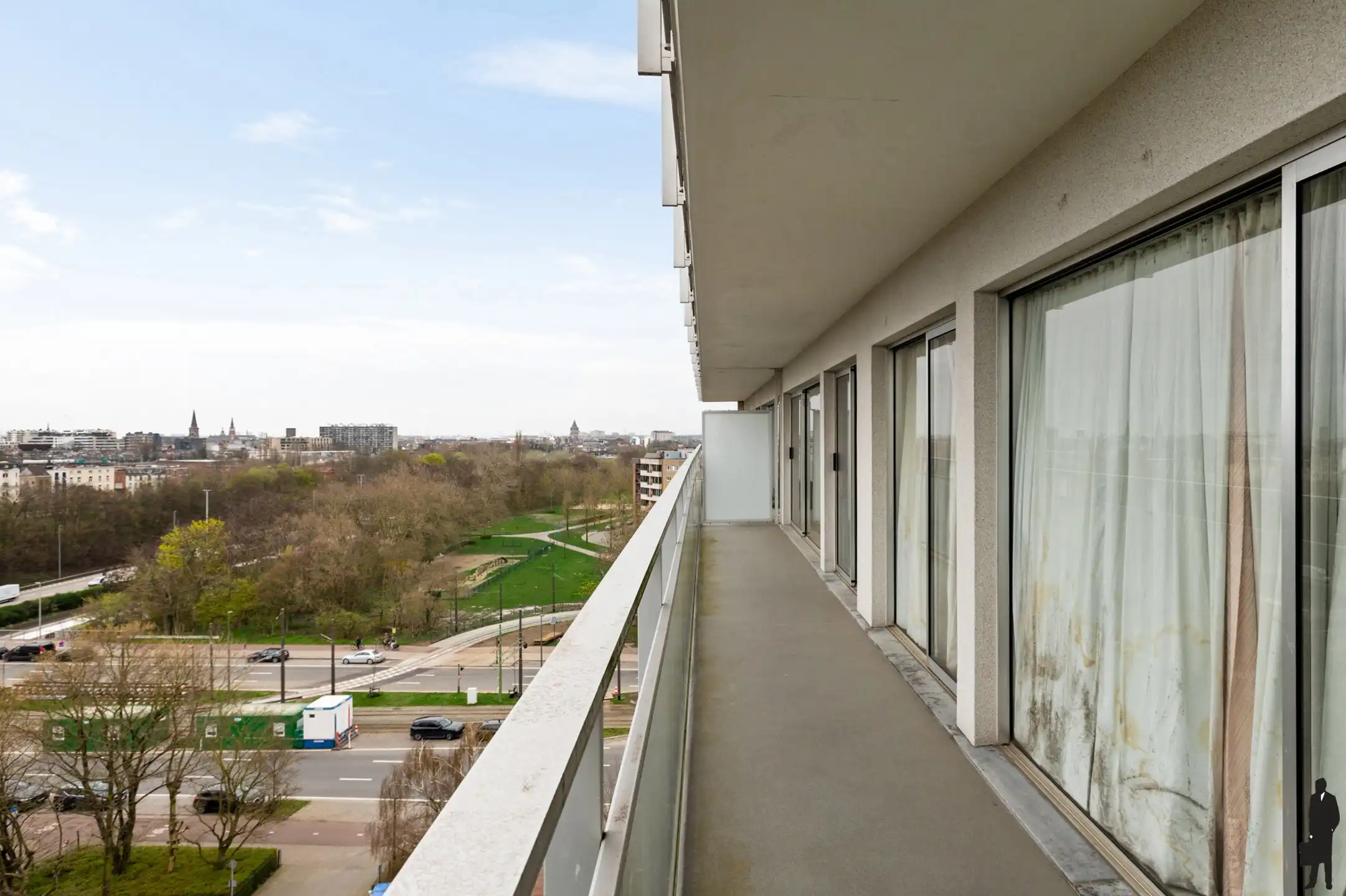 Lichtrijk appartement met ruim terras foto 9