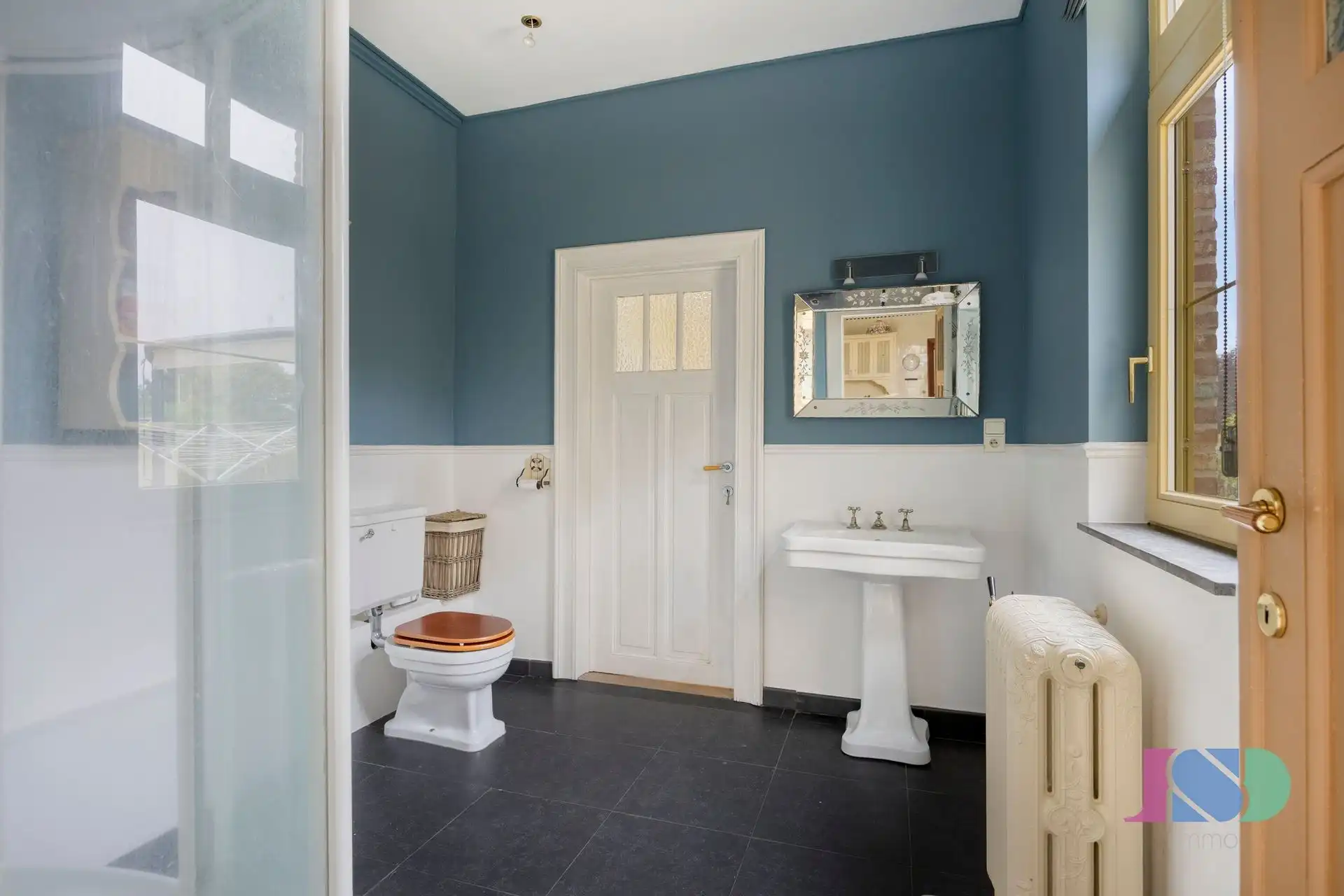 Karaktervolle woning met 8 kamers foto 10
