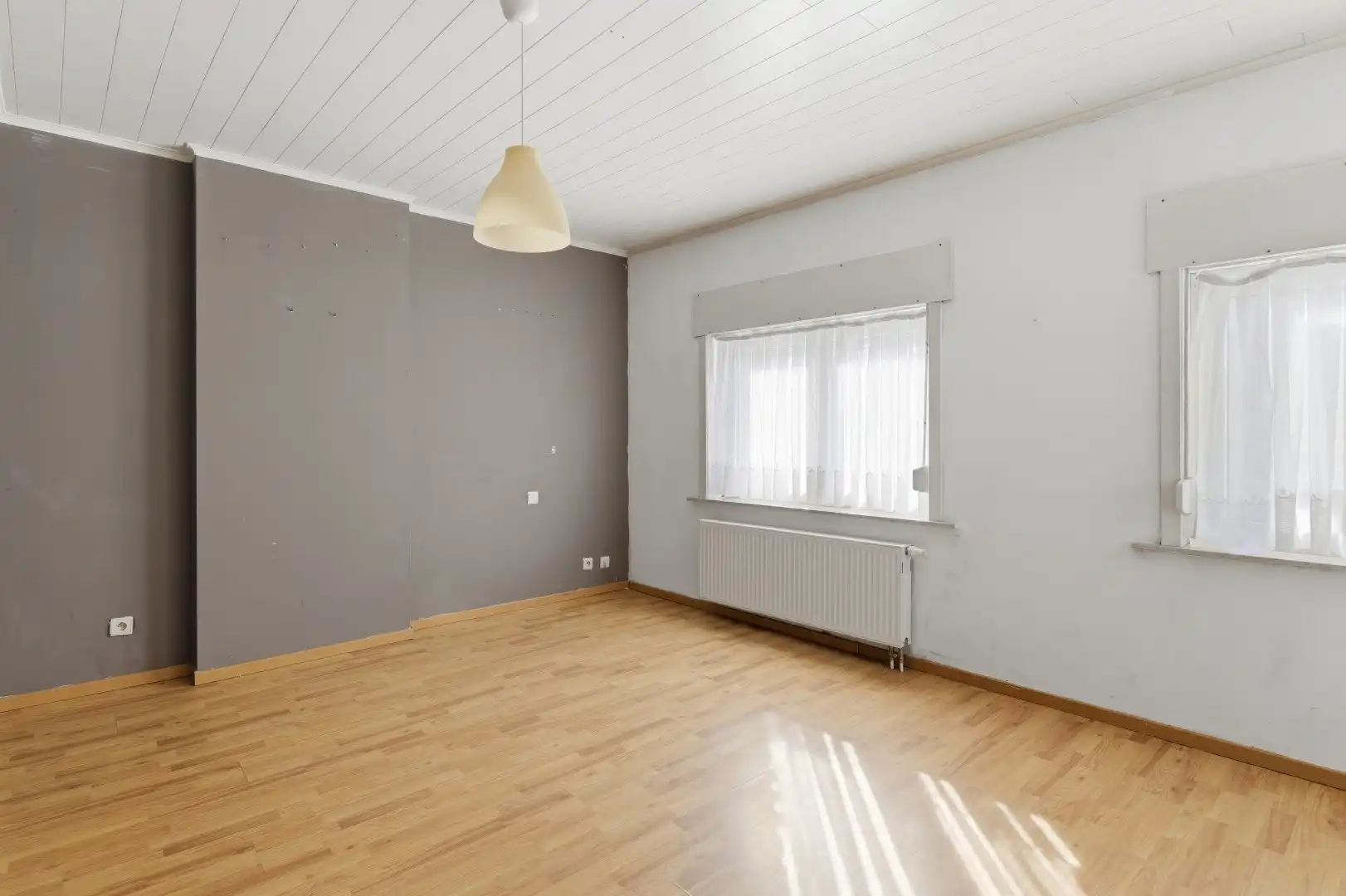 Zeer ruime gezinswoning met 4 slpks (+ 2 doorloopkamers op zolder), garage en tuin foto 23