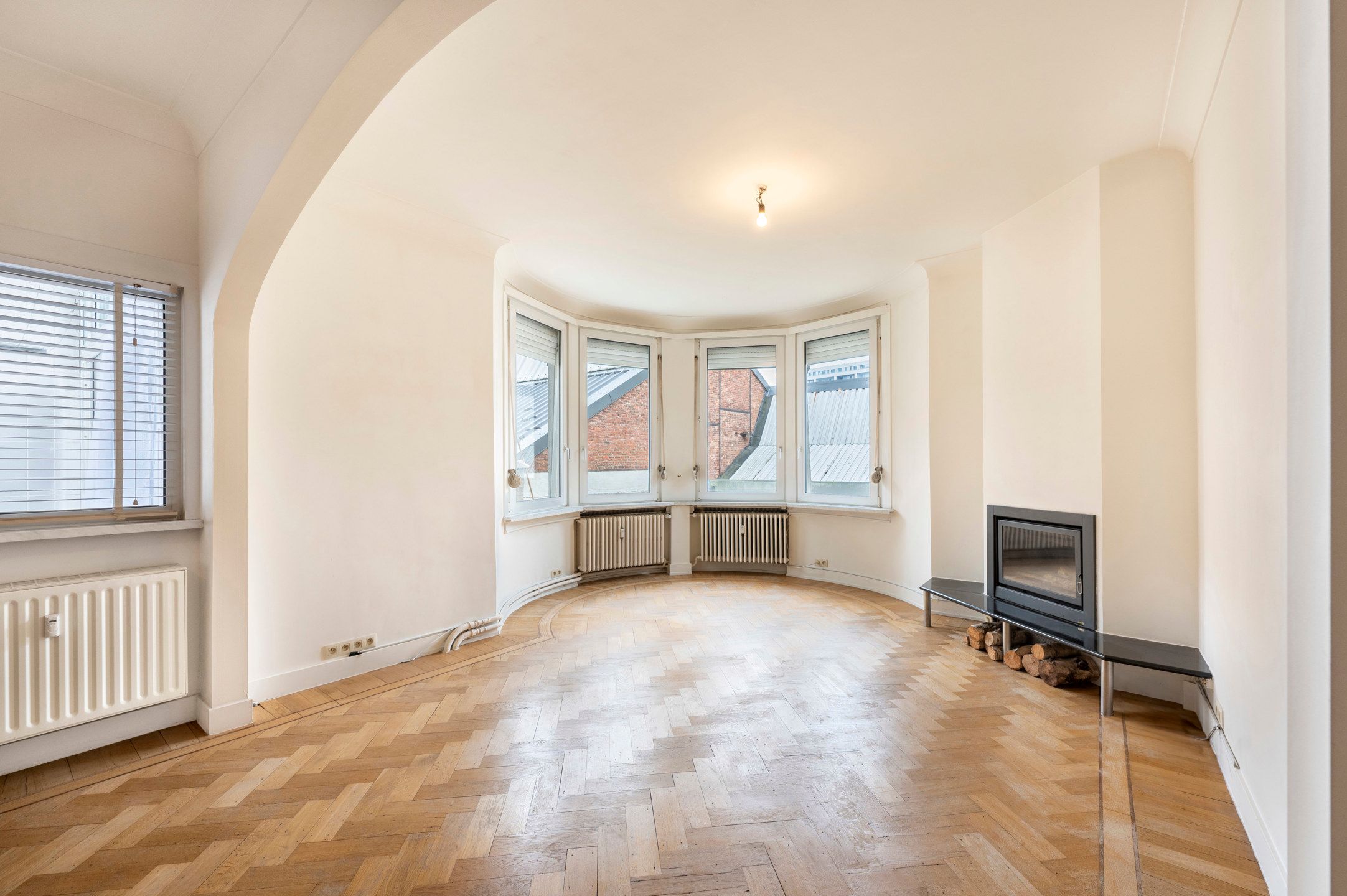 Charmant 2-slaapkamer appartement met industriële touch foto 6