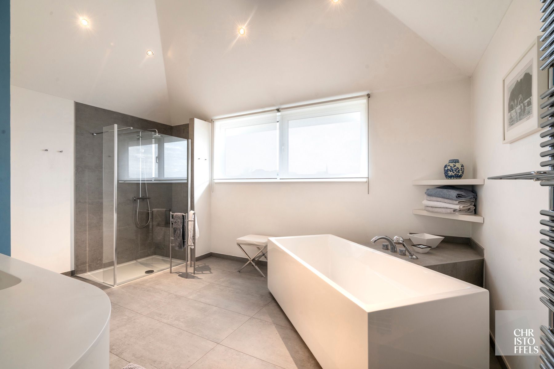 Uitzonderlijke villa van 320m2 gelegen in het pittoreske Leut, op een boogscheut van de Maas! foto 23