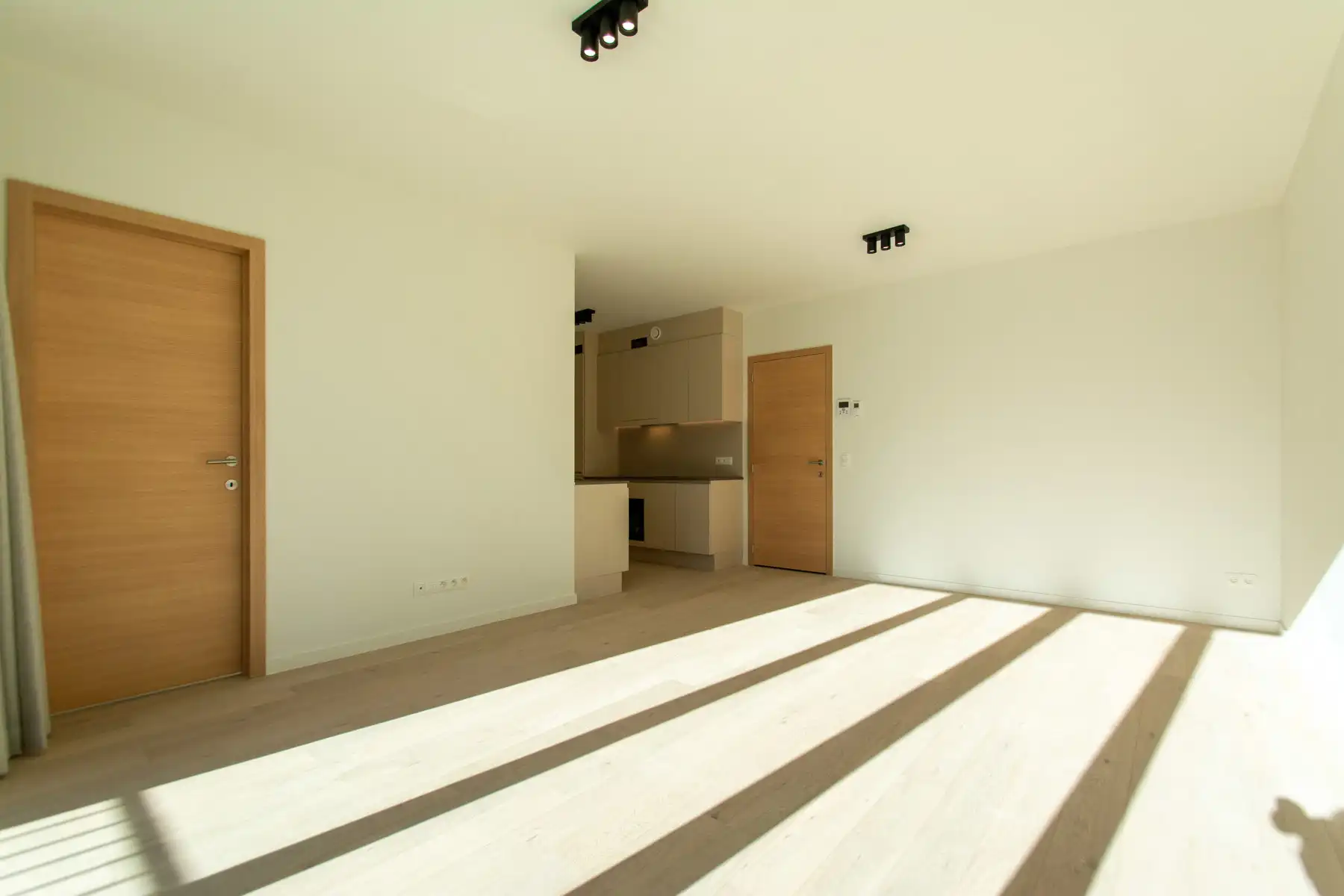 Lichtrijk nieuwbouwappartement met 3 slaapkamers en terras foto 4