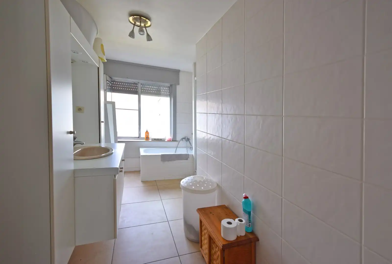 HALFOPEN WONING MET 3 SLAAPKAMERS EN AANGENAME TUIN foto 7