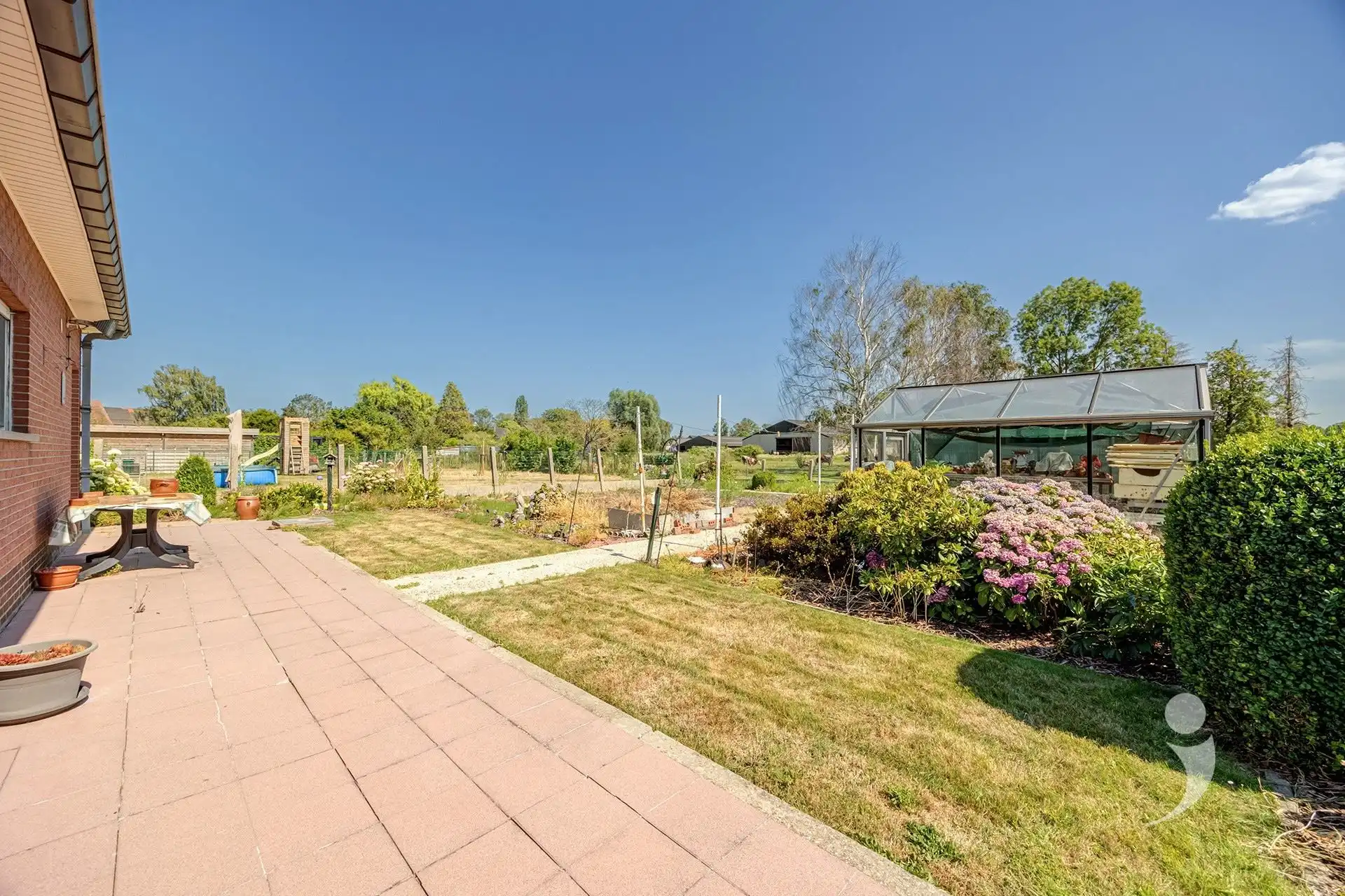 Te renoveren alleenstaande woning met zuidgerichte tuin en weids uitzicht foto 21