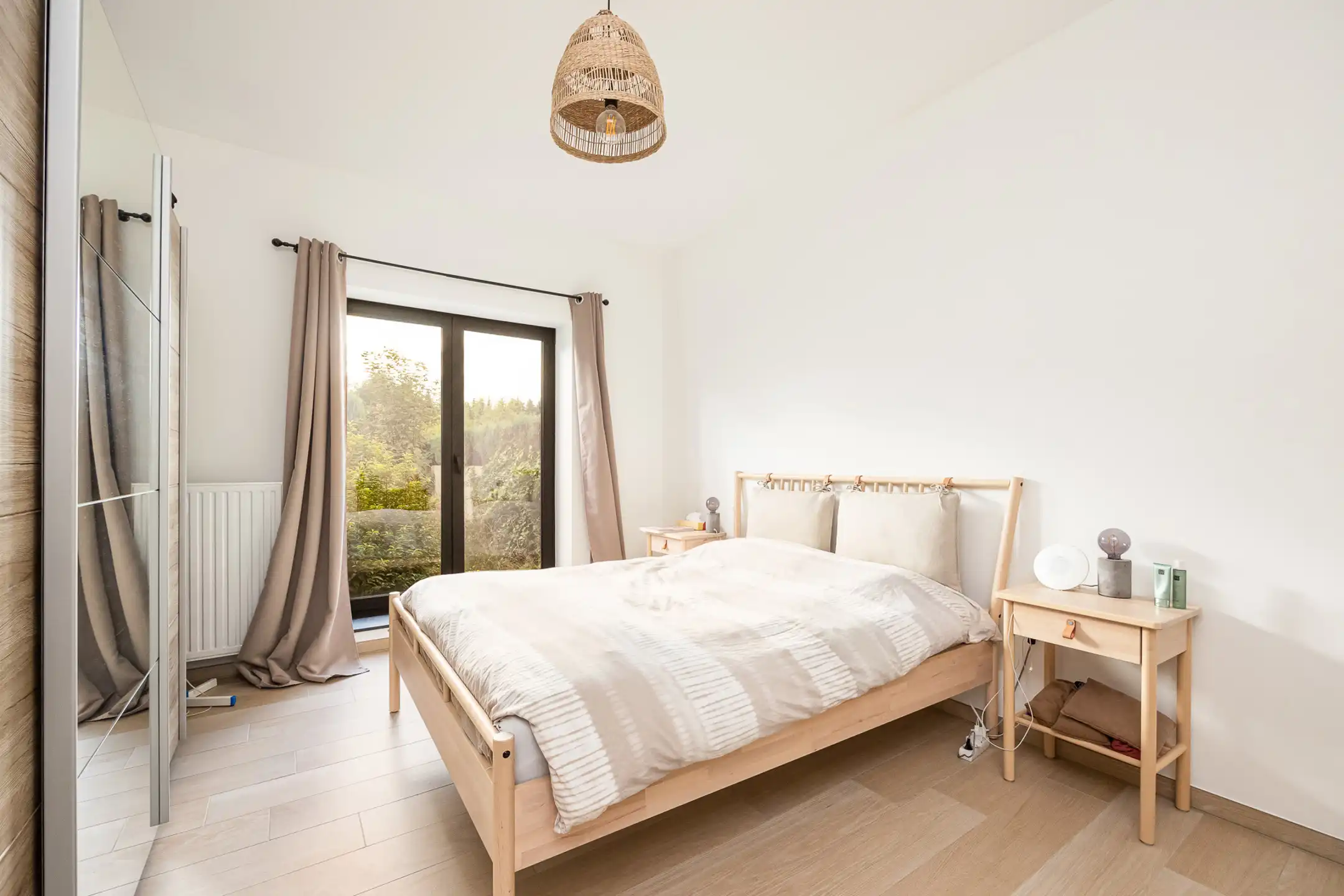 Luxueus gelijkvloers appartement met tuin en garage te huur in het centrum van Westmalle! foto 7