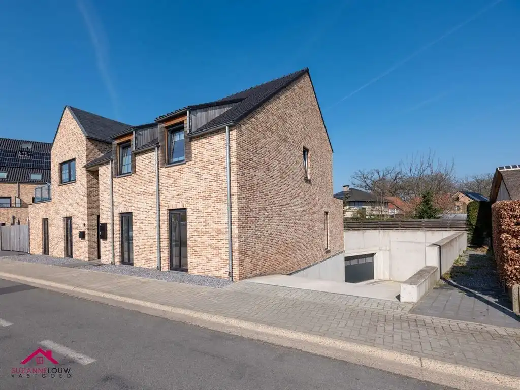 Gelijkvloers appartement met ruim terras foto 4