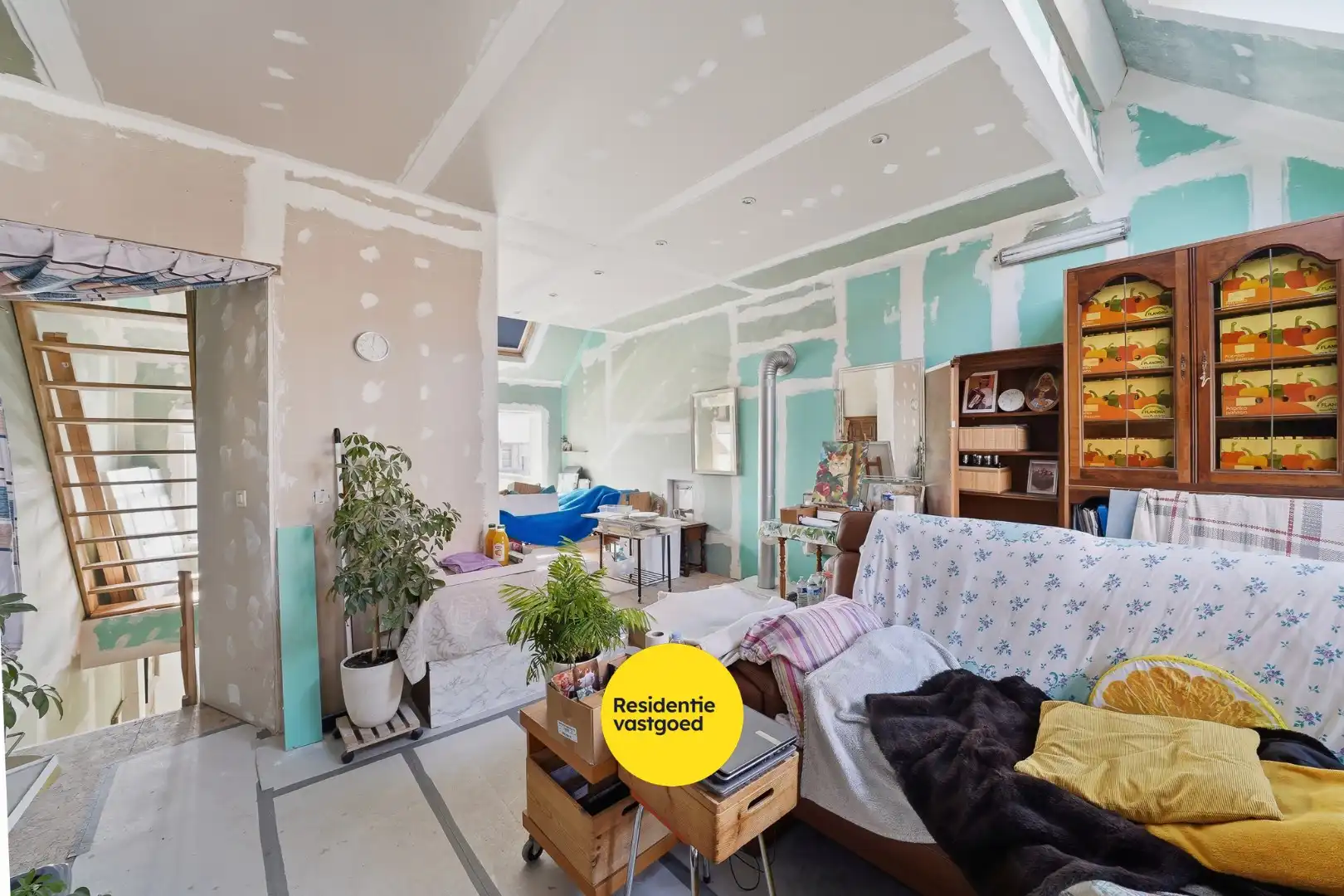 Verder af te werken woning in centrum Oudenburg foto 13