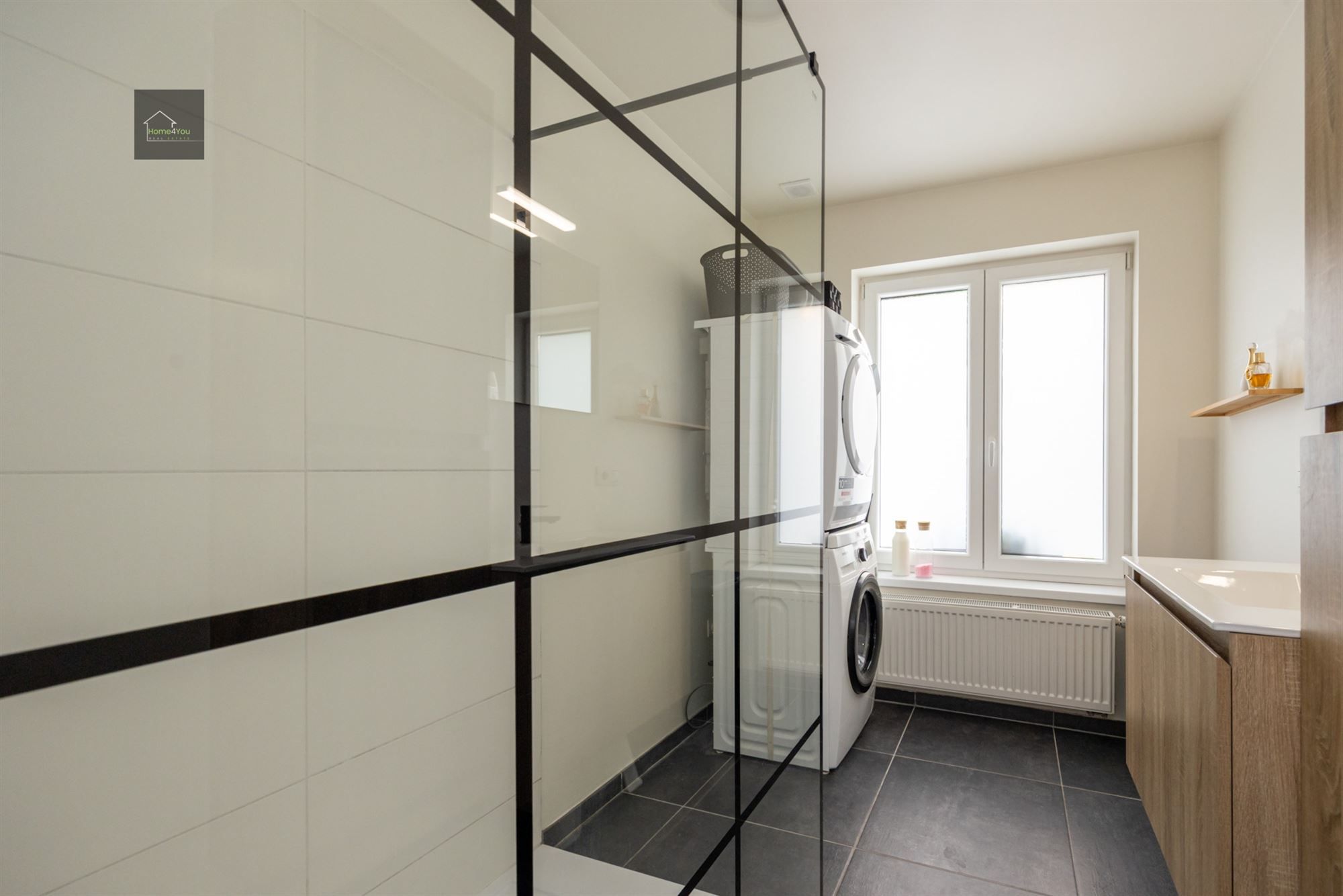 Gelijkvloers appartement met zeer grote tuin foto 10