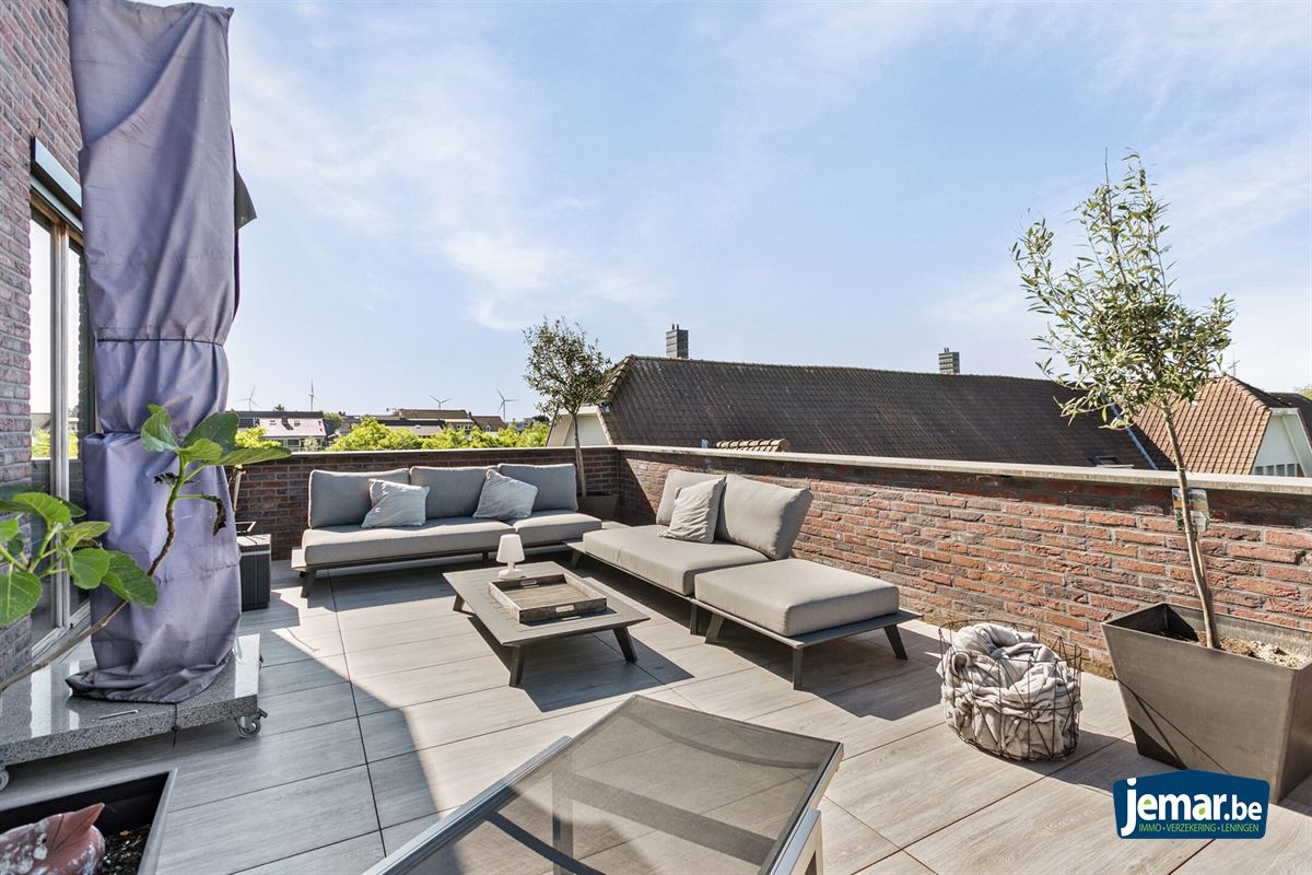 Exclusief penthouse met 3 slaapkamers, 2 badkamers, 2 terrassen en dubbele inpandige garagebox in Maasmechelen! foto 19