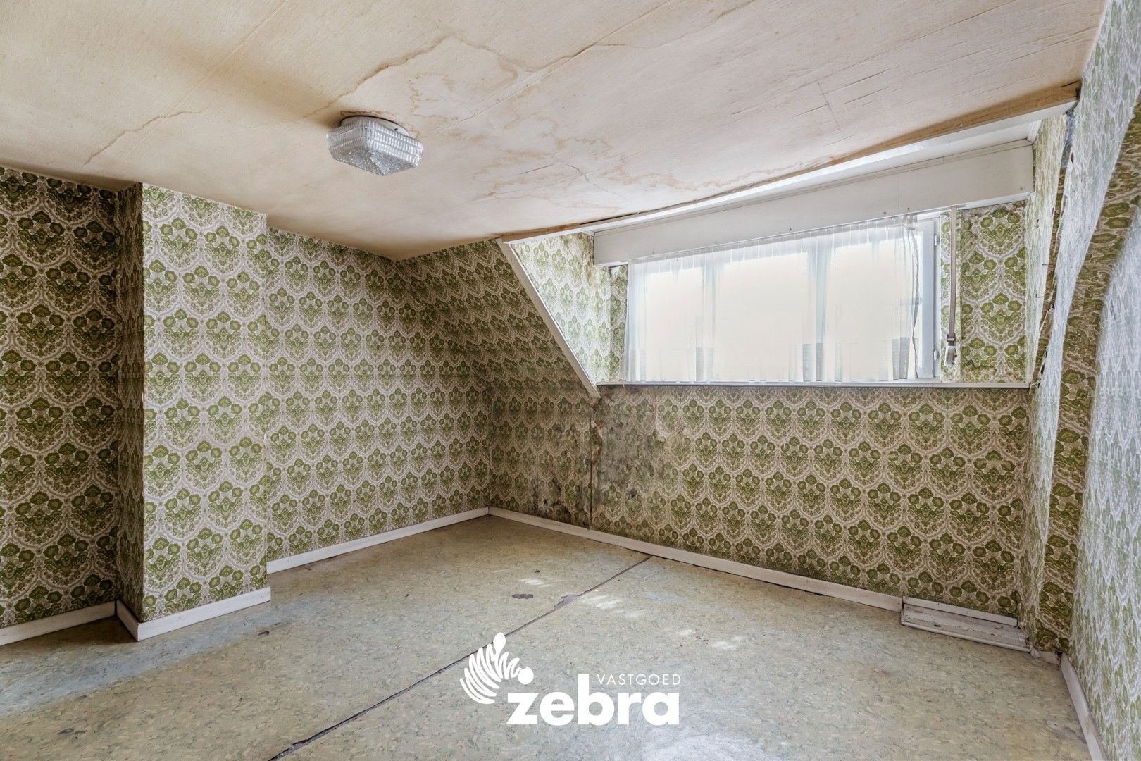 Te renoveren woning met 3 slaapkamers te Oostrozebeke! foto 15