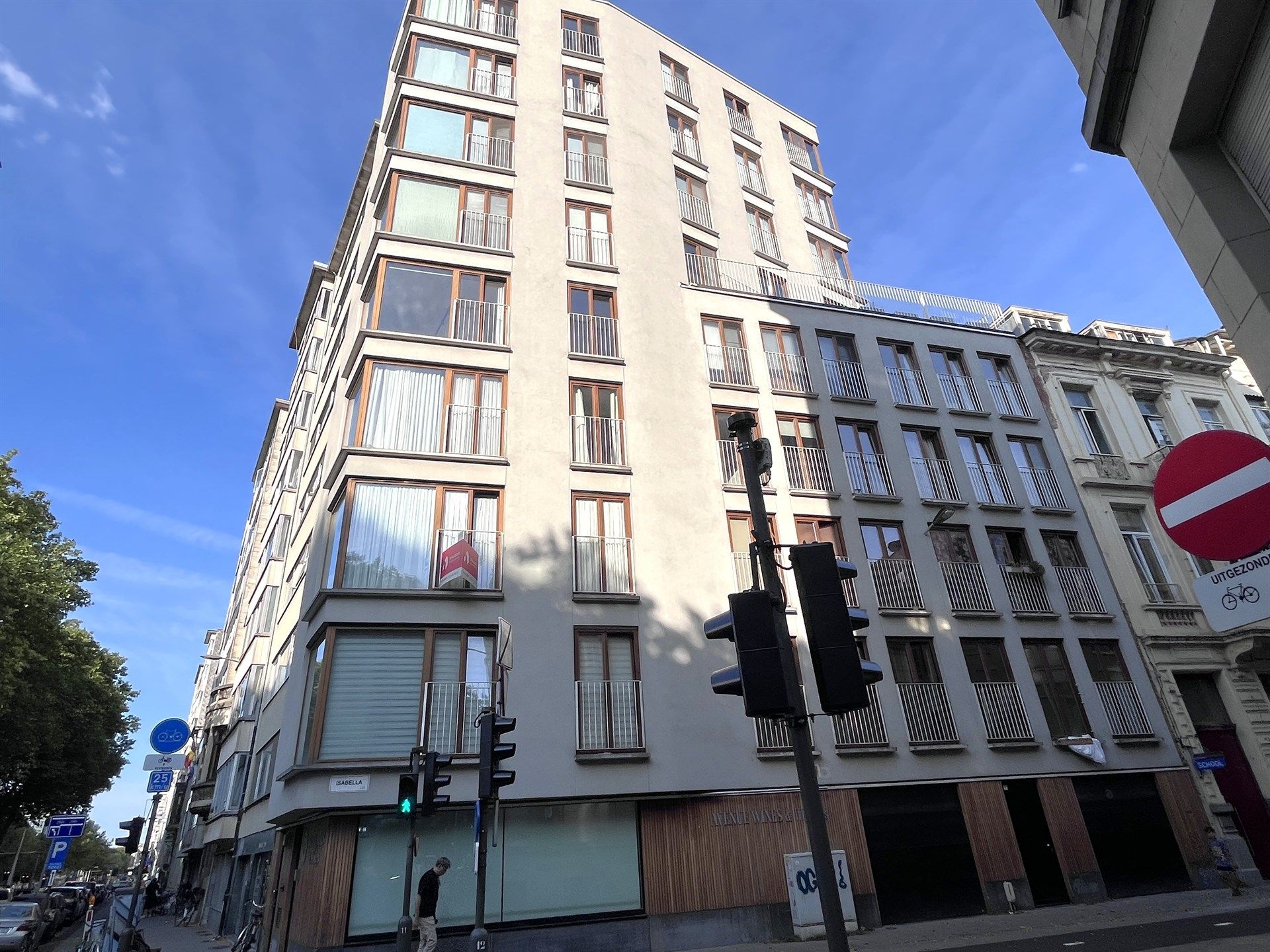 Instapklaar 1slpk-appartement met wijds uitzicht foto 8