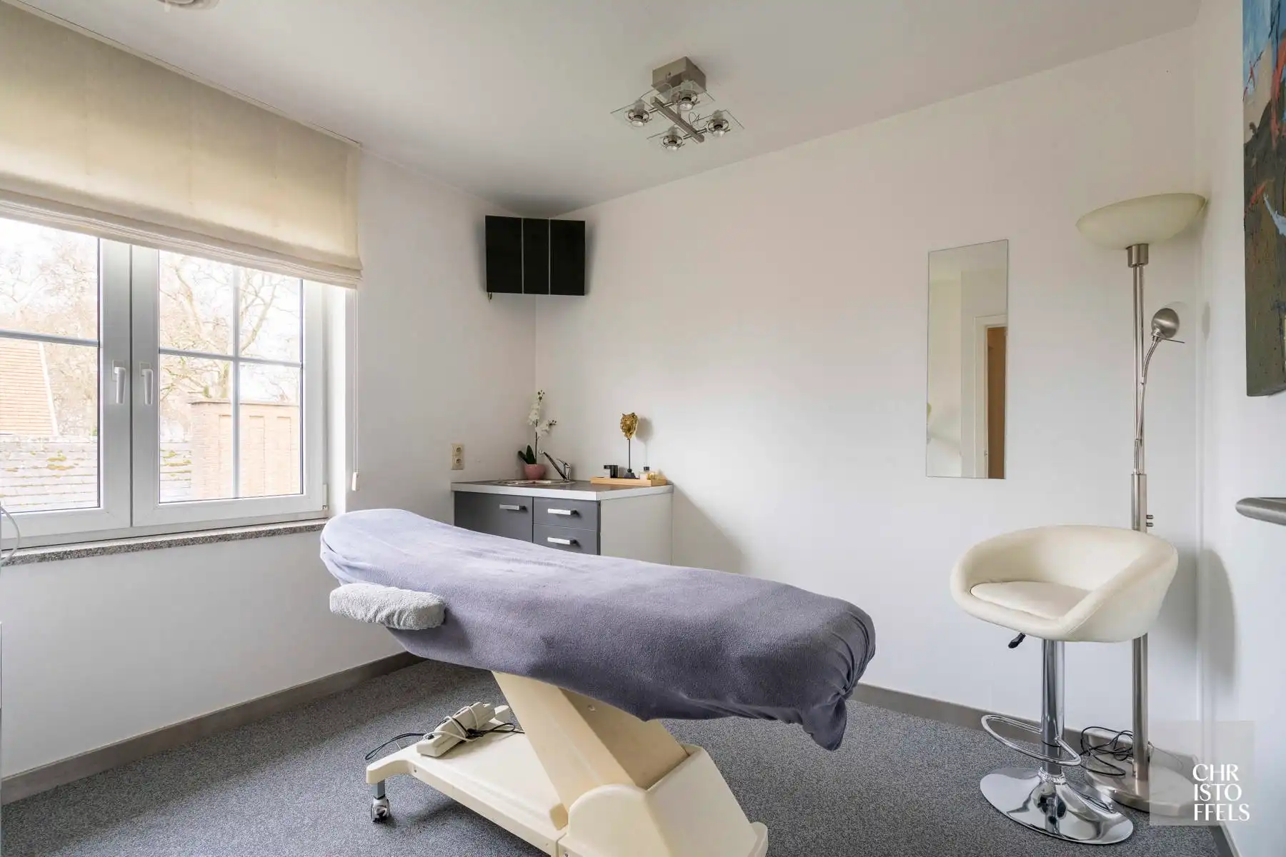 Tijdloze elegante villa met praktijkruimte (422 m²) op perceel van 1.672 m² foto 24